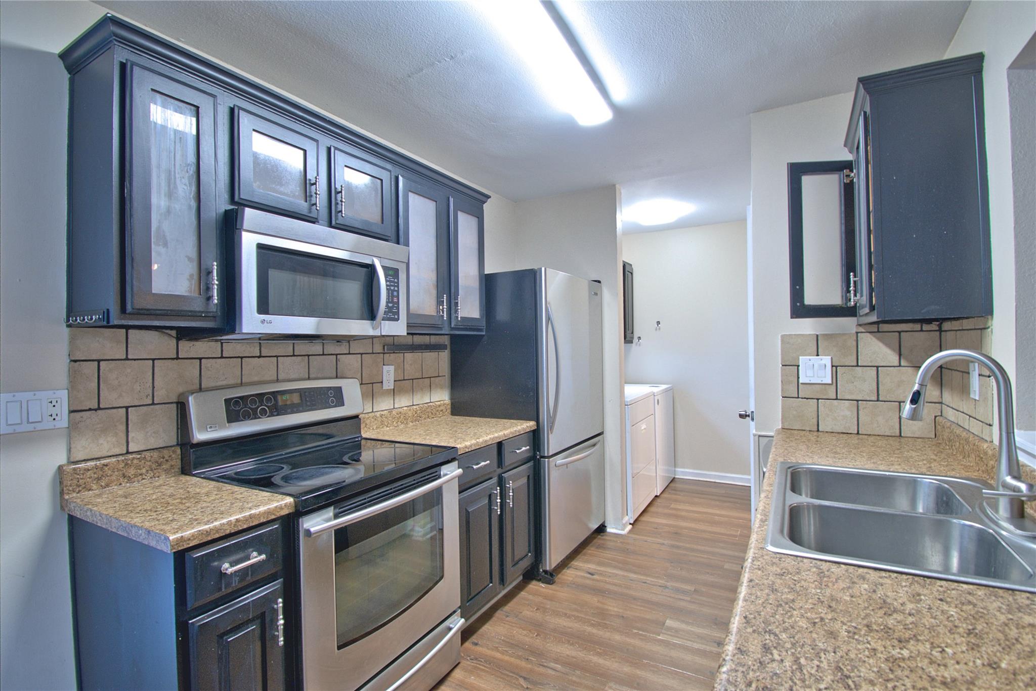 1015 Yager LN #151 — photo 4