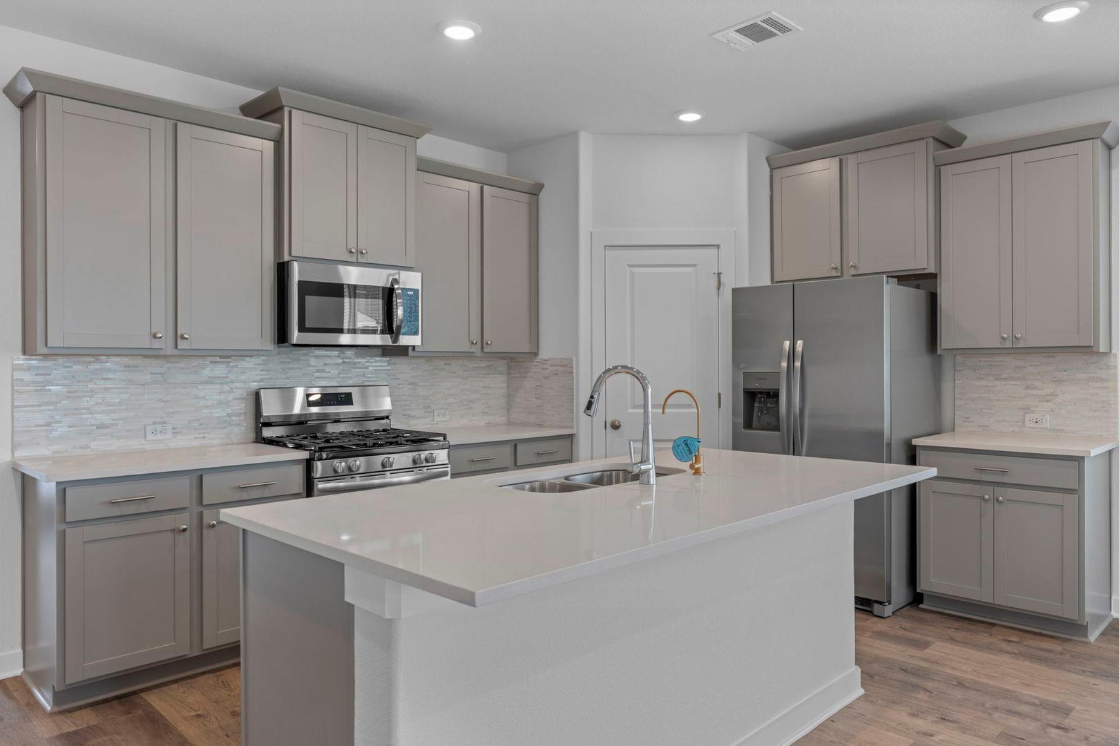 157 Adelton BLVD — photo 3