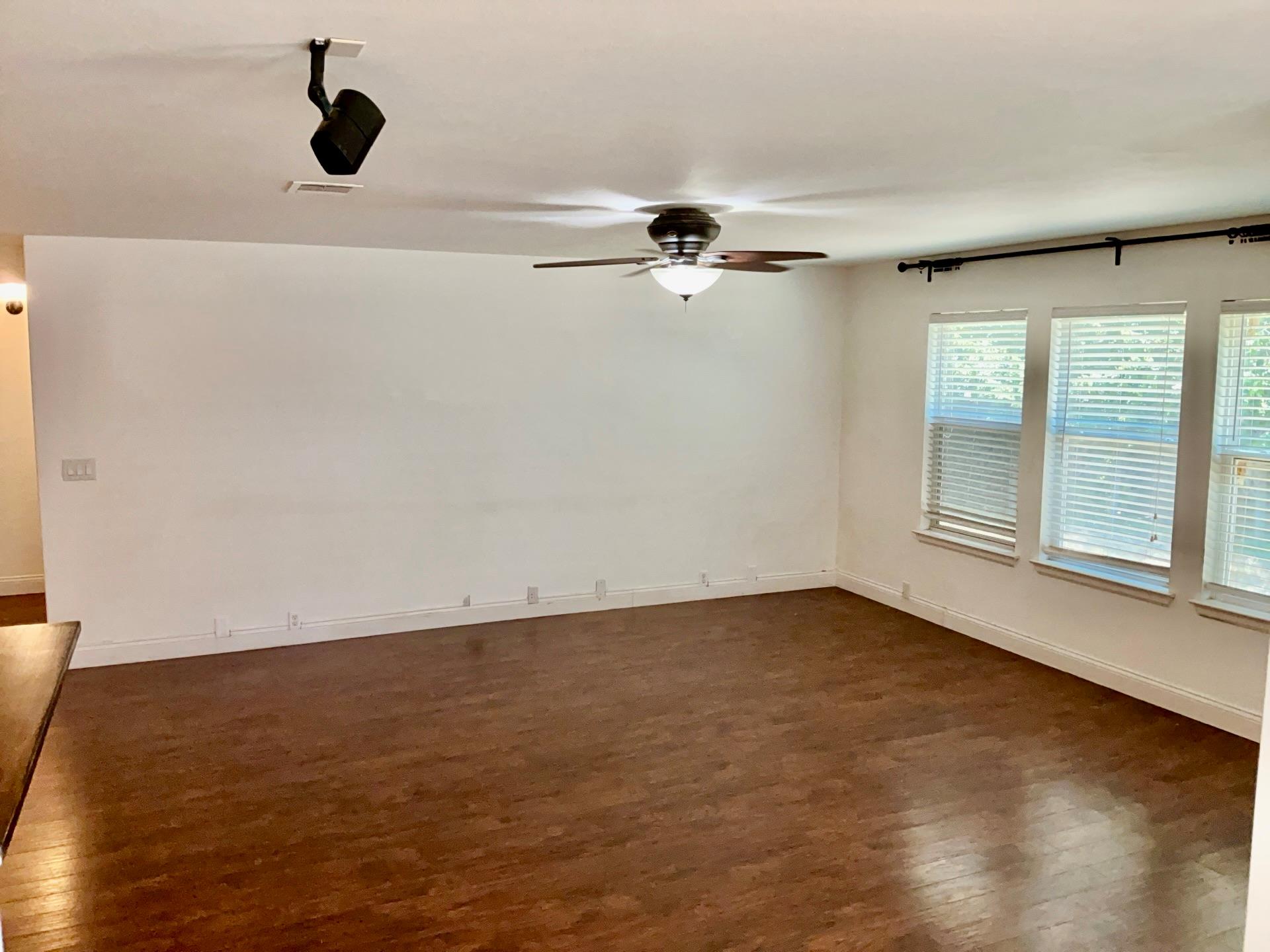 789 Kingfisher LN — photo 4