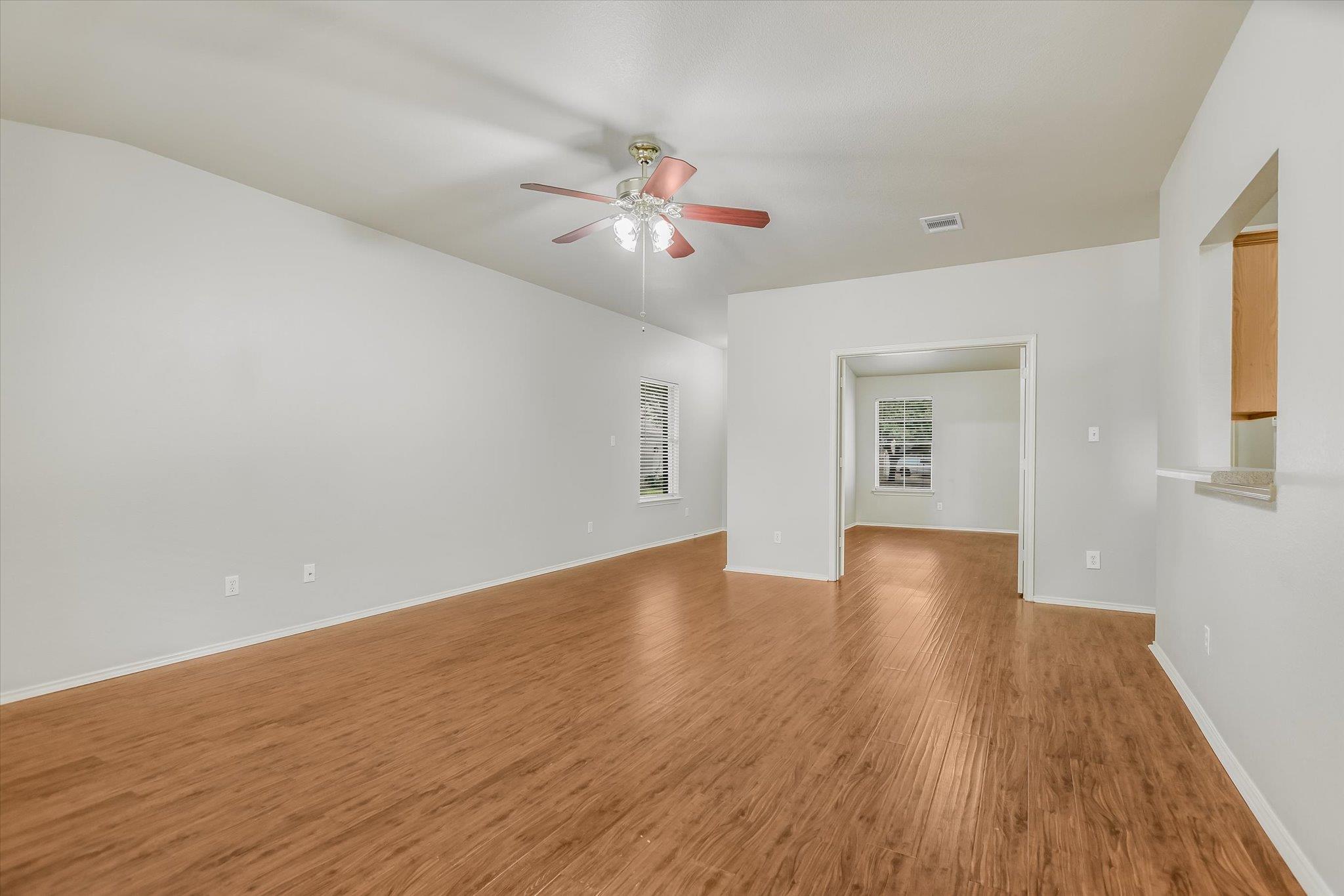 2334 VERNELL WAY — photo 4