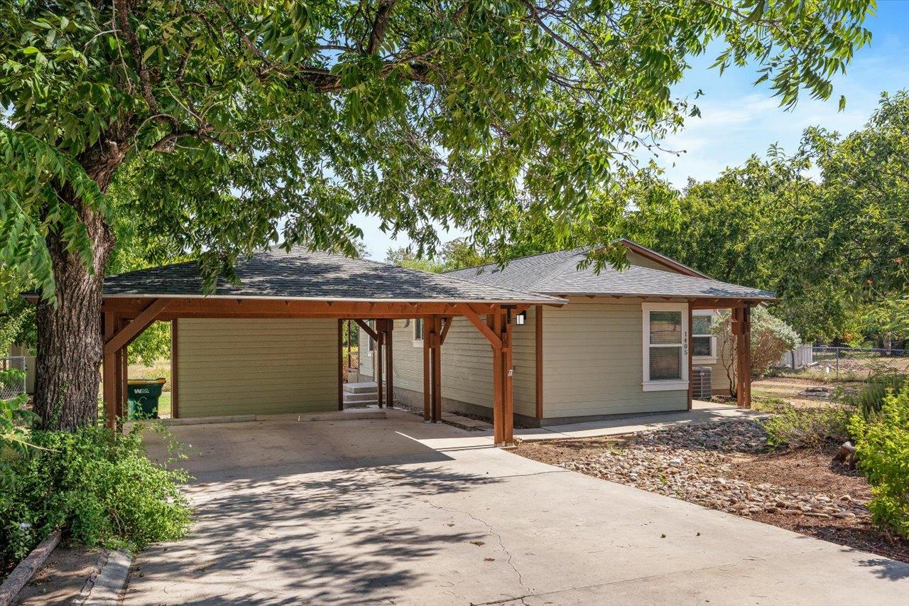 1405 Johnson ST — photo 3