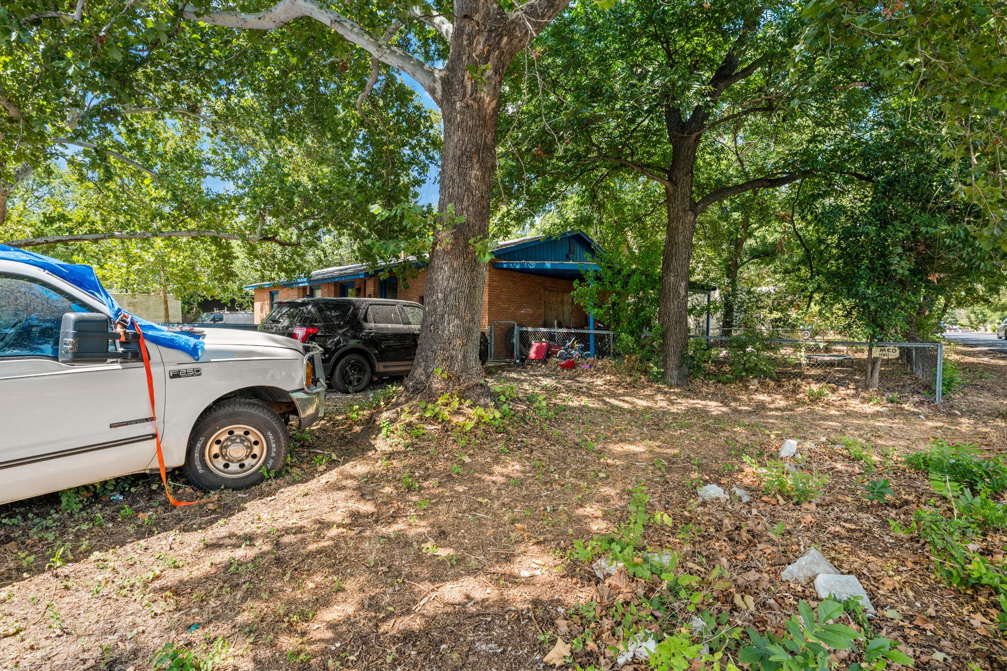 9106 Capitol DR — photo 4