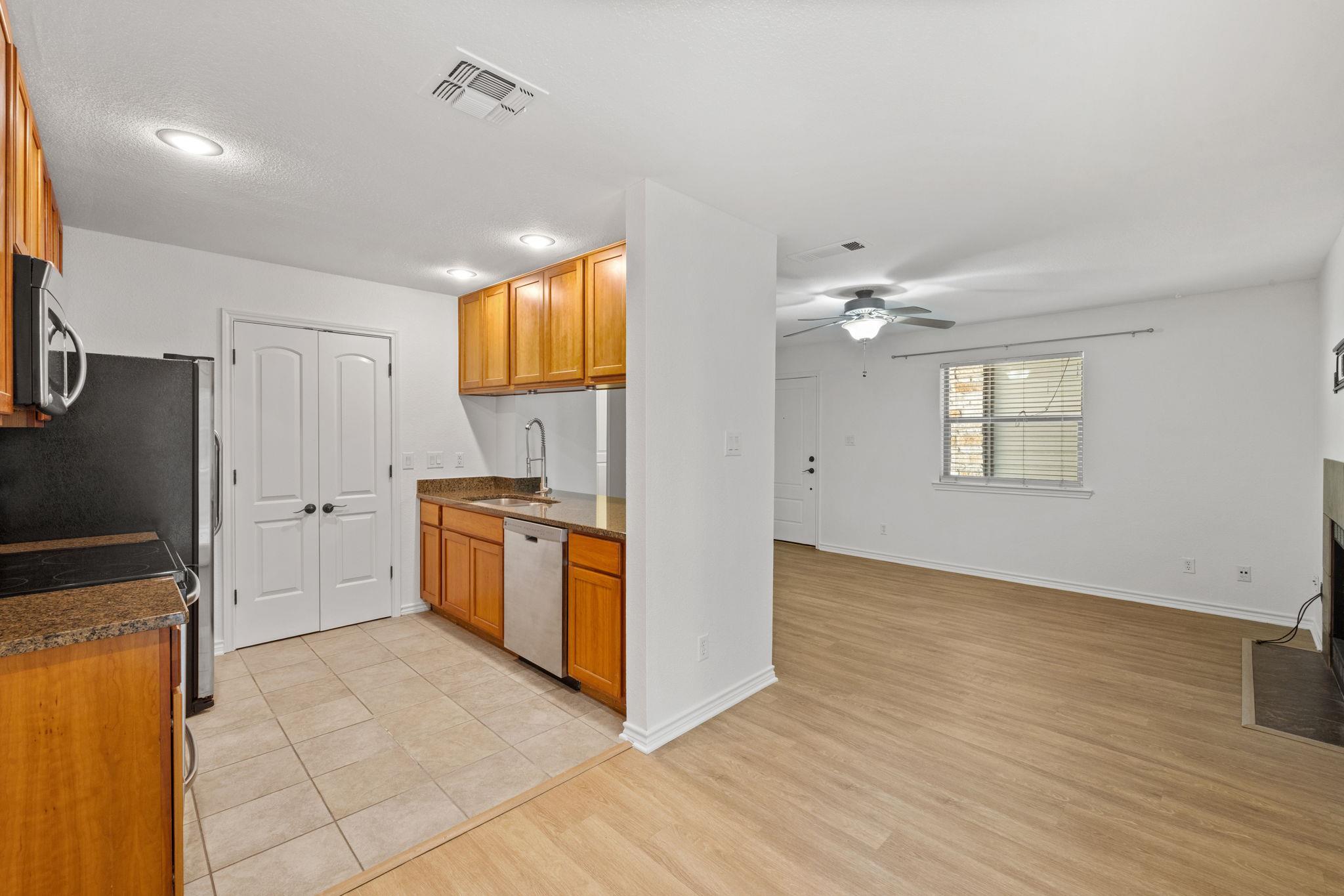 6700 Cooper LN #19 — photo 4