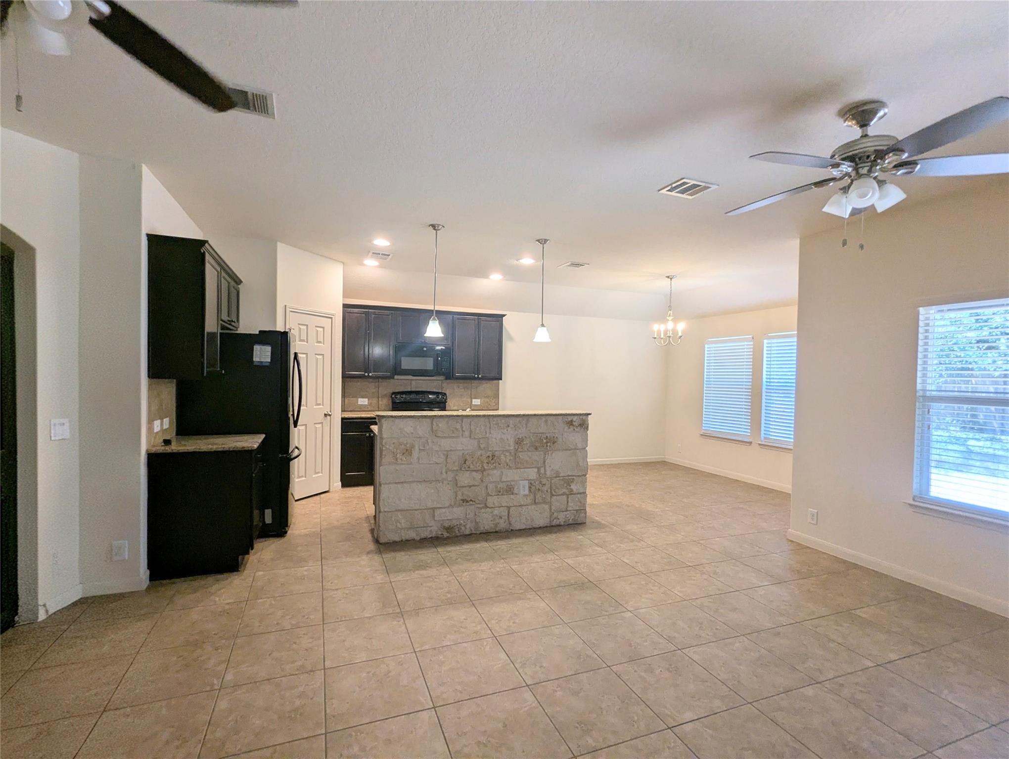 129 Park LN — photo 3