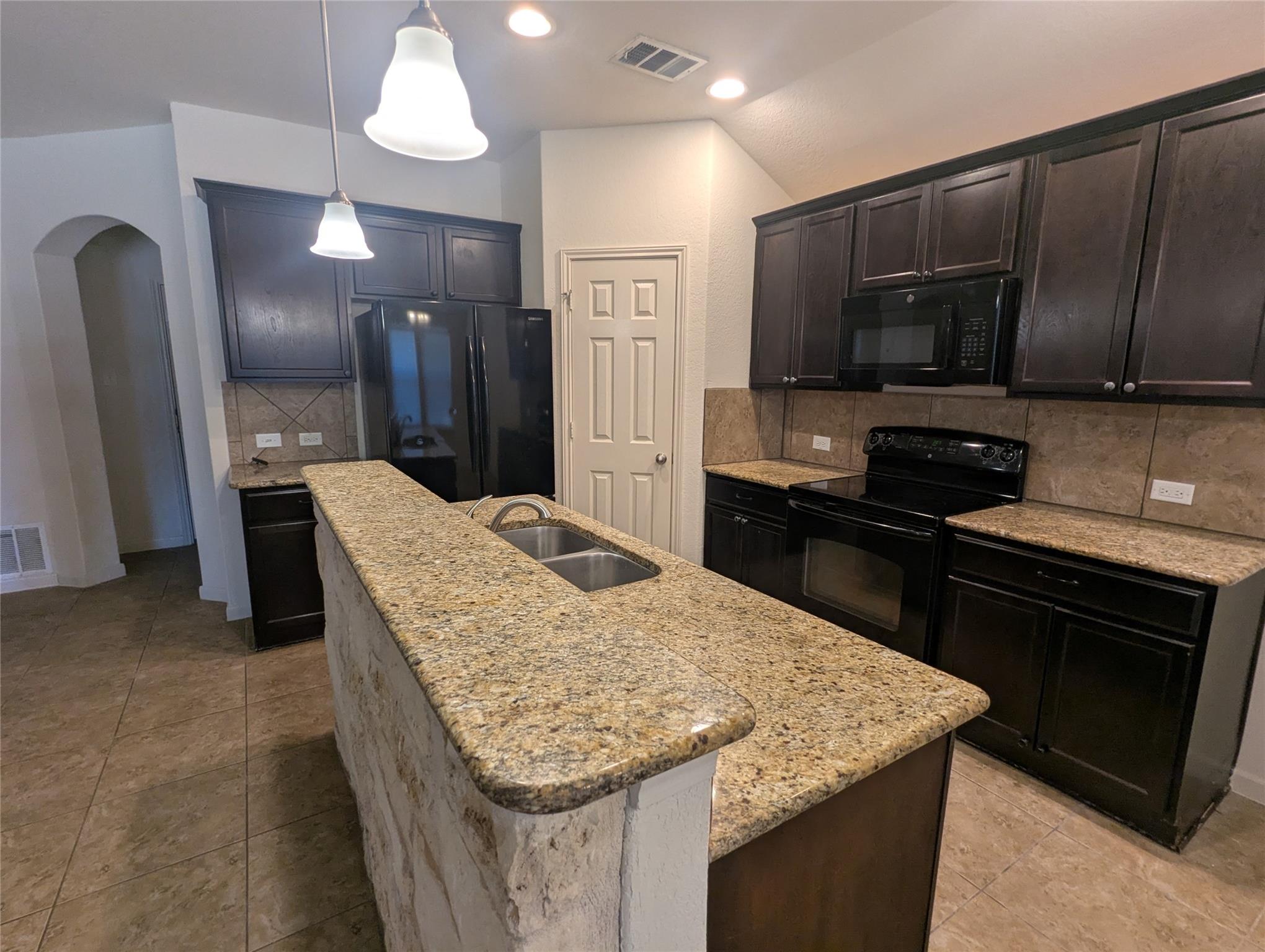 129 Park LN — photo 4