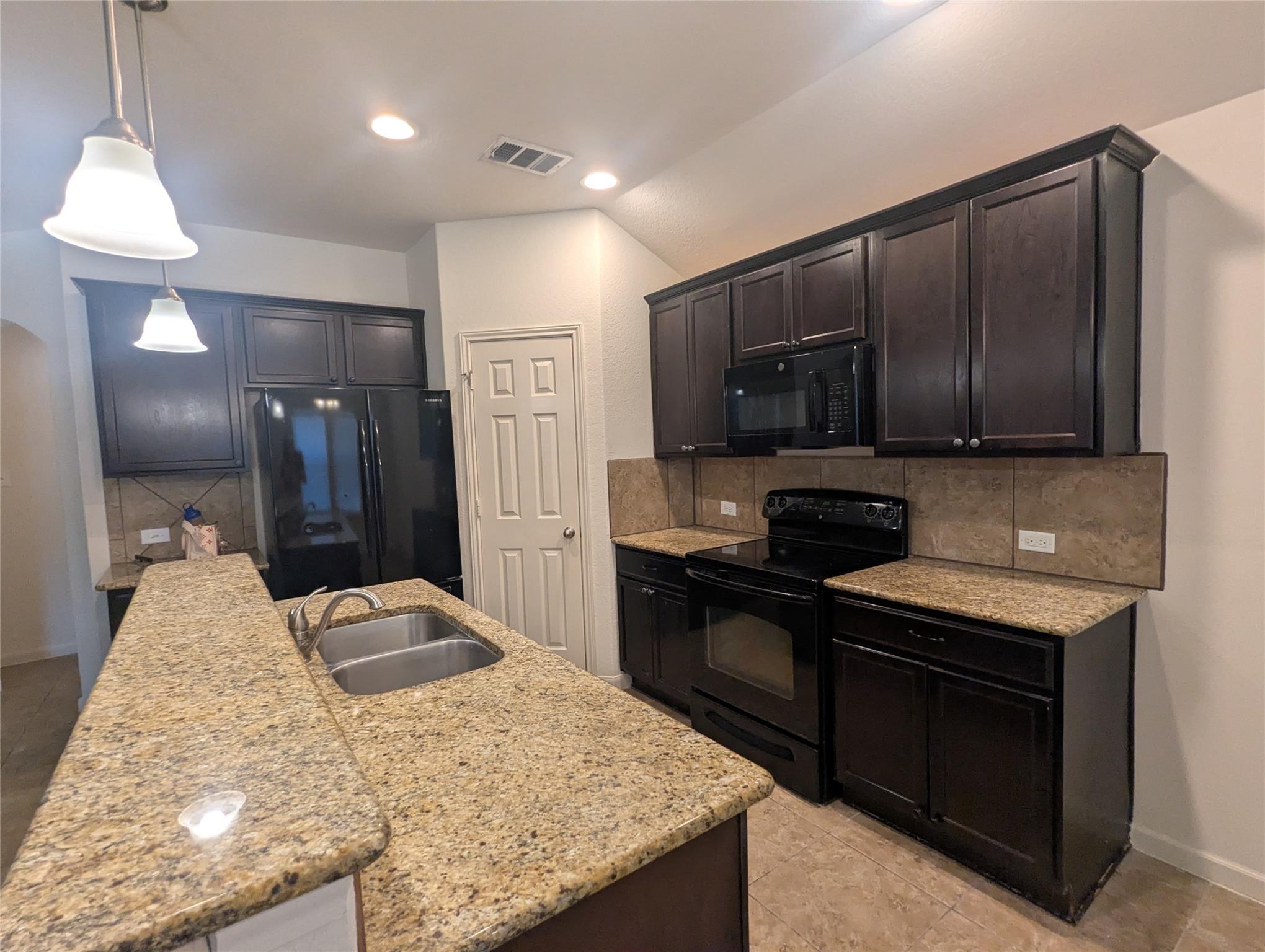 129 Park LN — photo 5