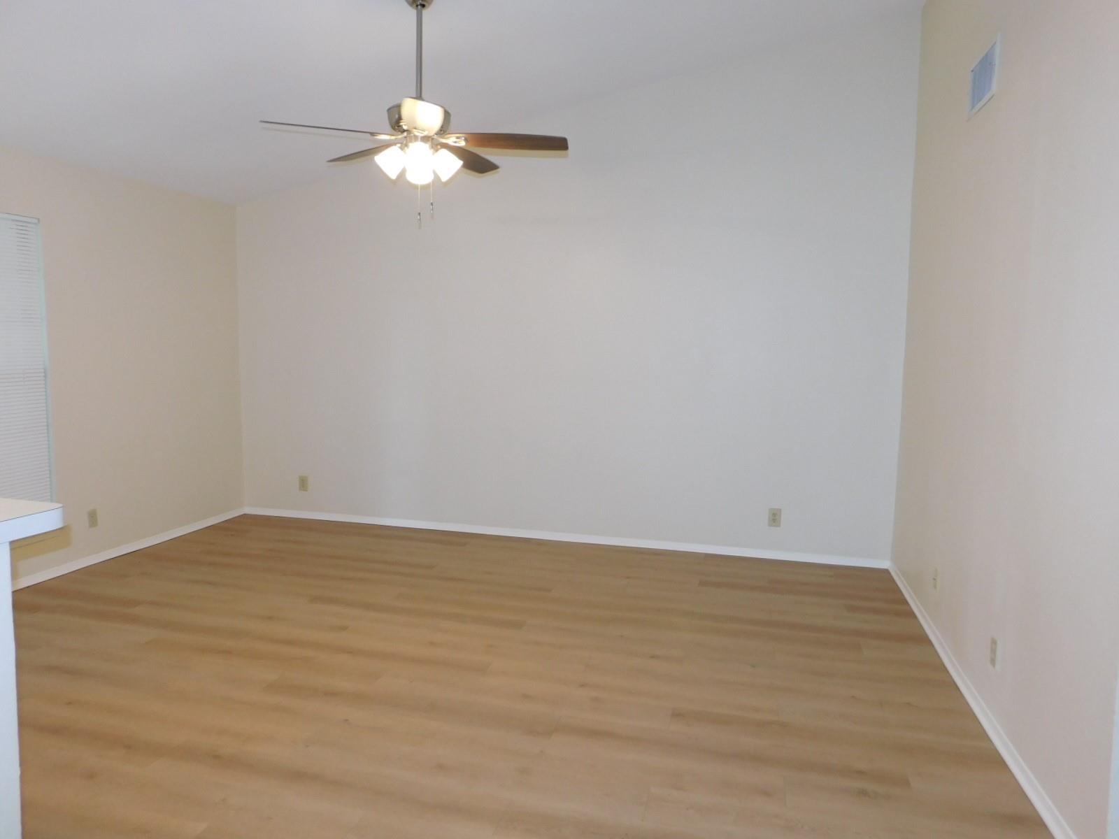 1902 Nicole CIR — photo 3