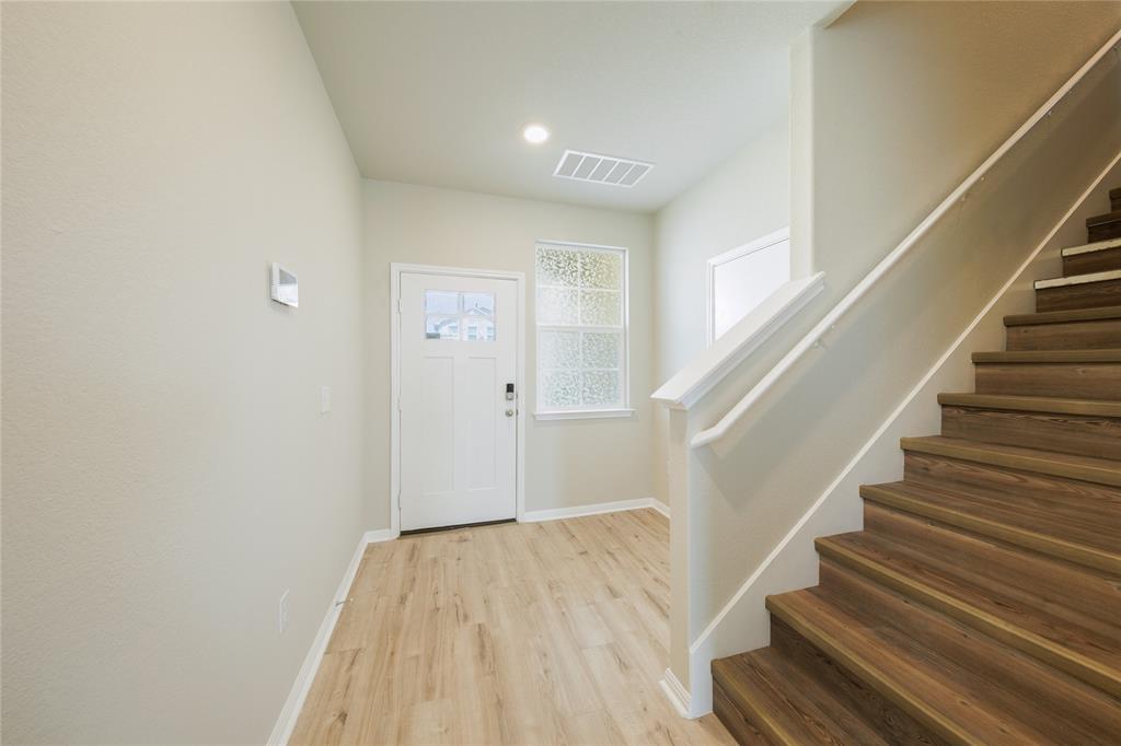 521 Otto Ave — photo 4