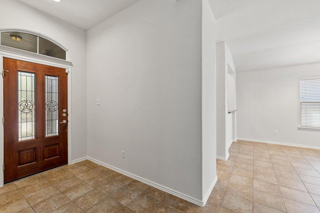 2212 Christoff LOOP — photo 3
