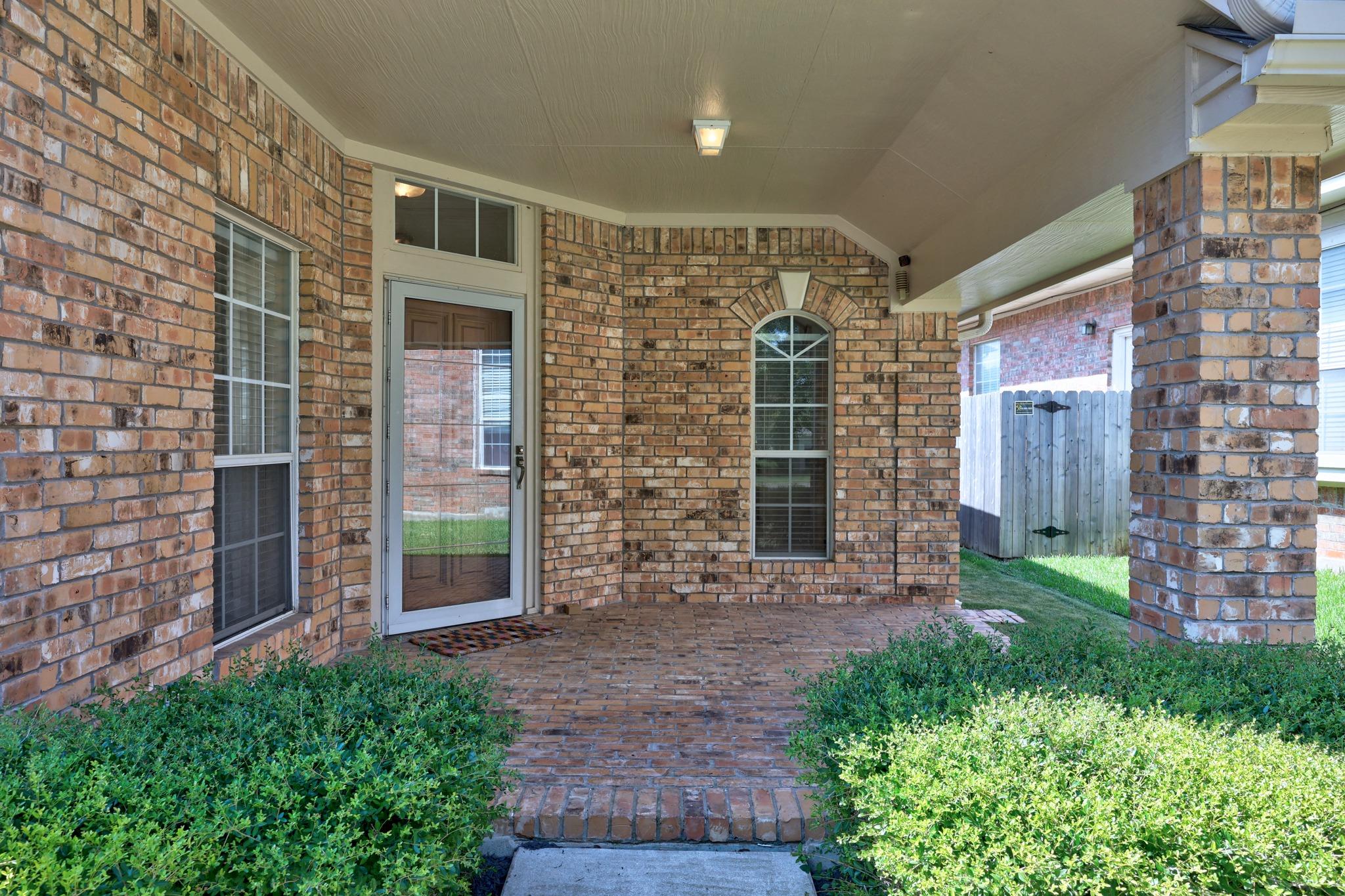 10133 Cassandra DR — photo 3