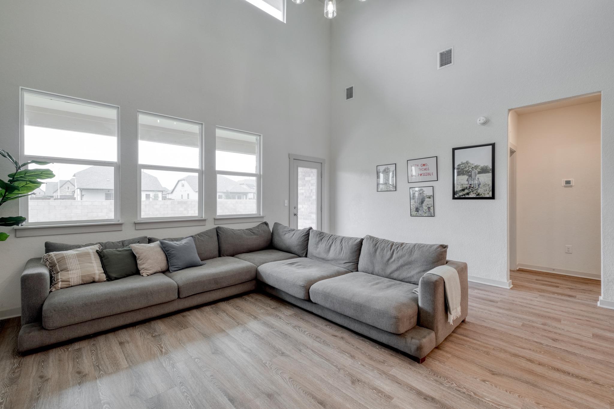 14005 McArthur DR — photo 4