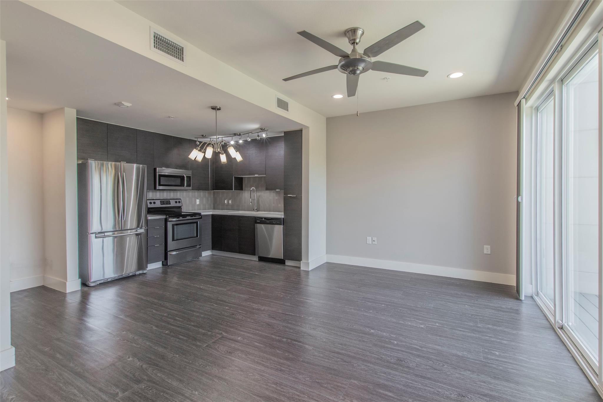 604 Bluff DR #155 — photo 4