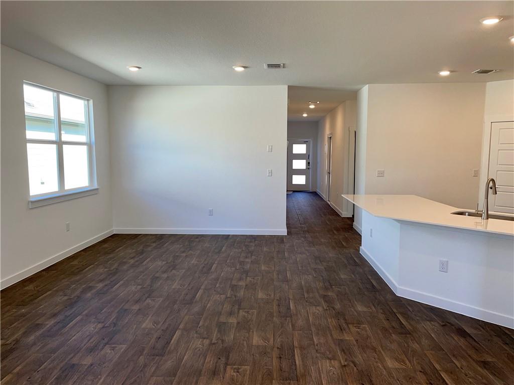 3025 Egan DR — photo 5