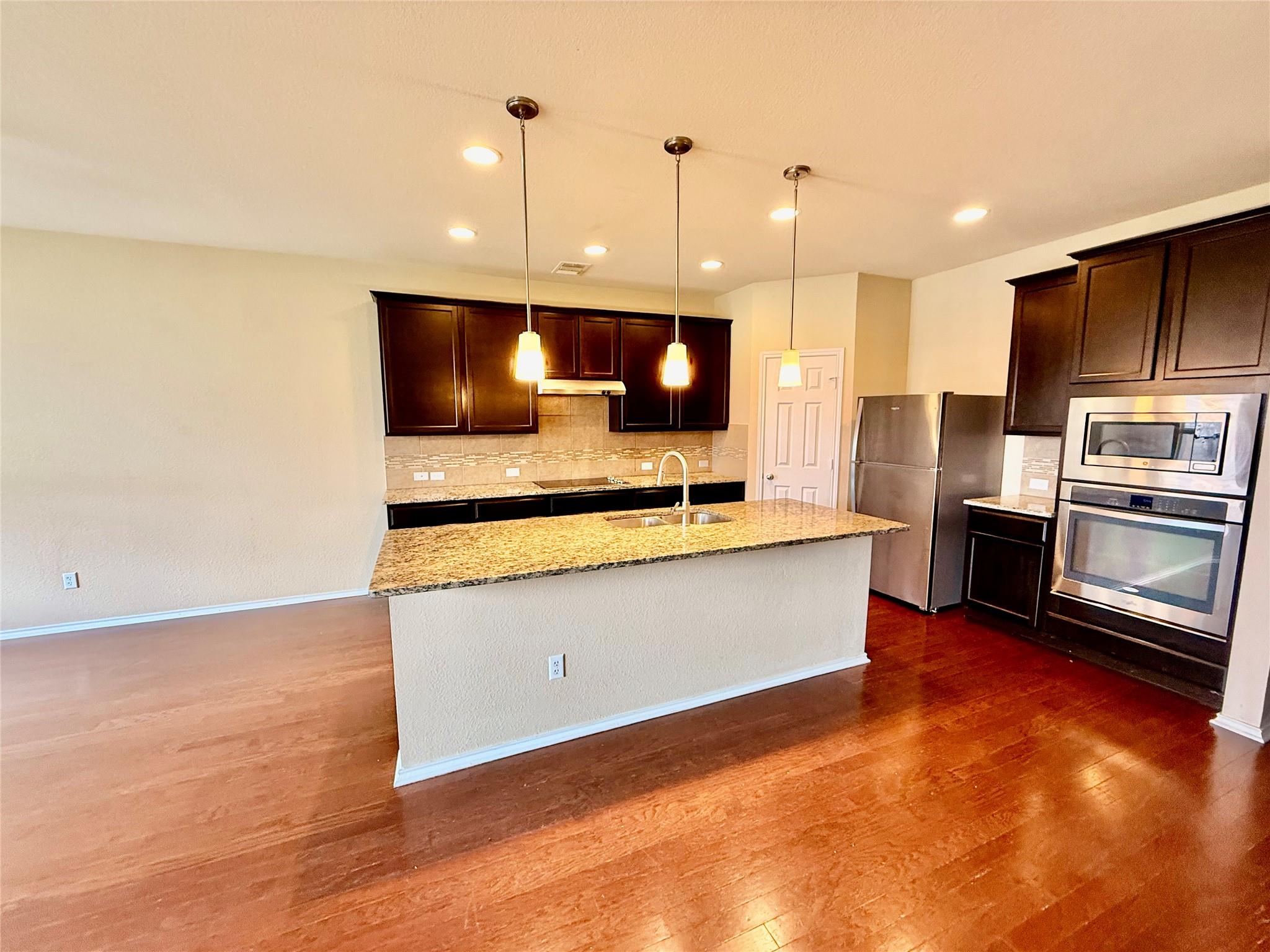1223 Daffodil DR — photo 3
