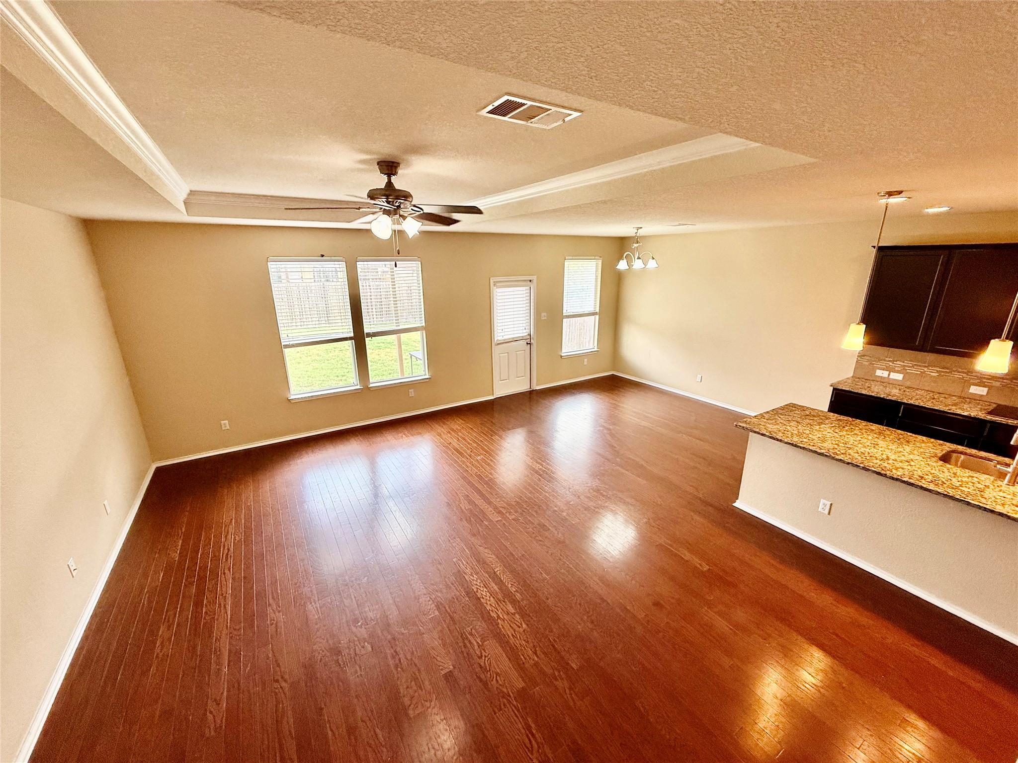 1223 Daffodil DR — photo 4