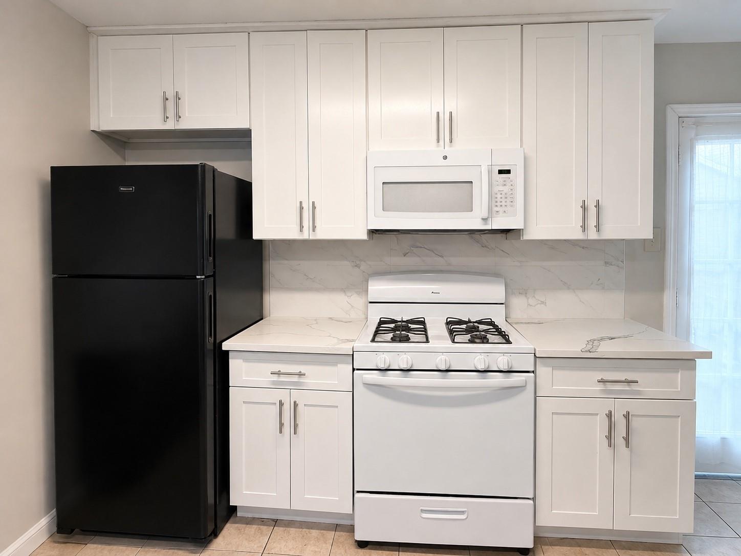838 Monroe ST #840 — photo 3