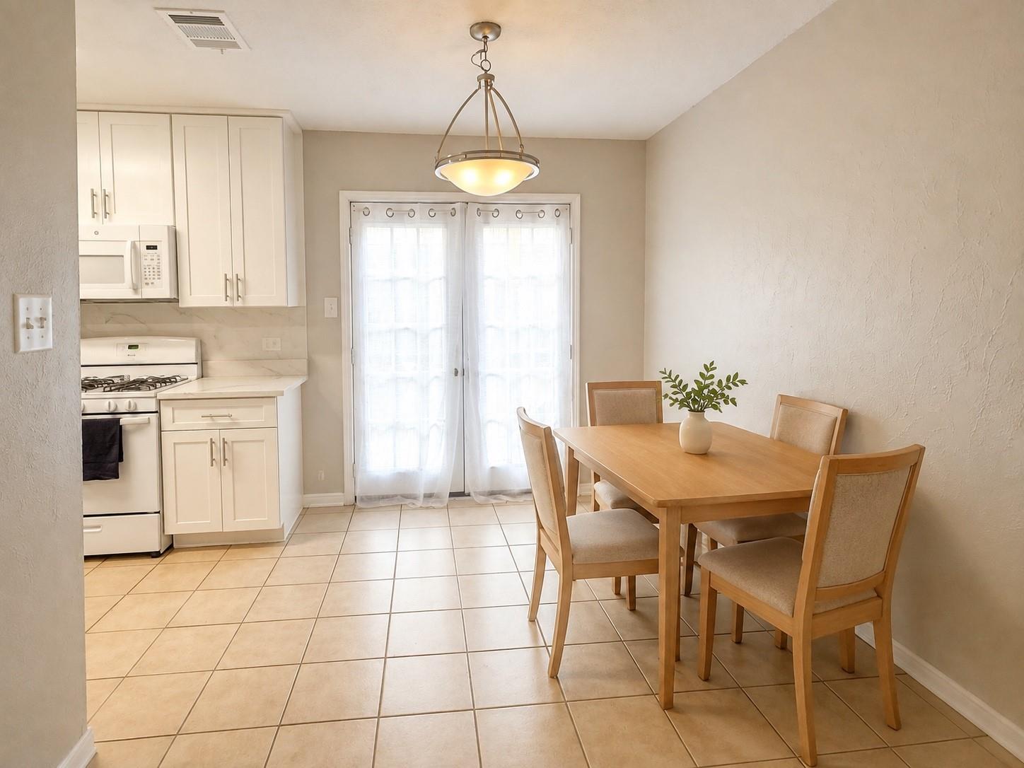 838 Monroe ST #840 — photo 4