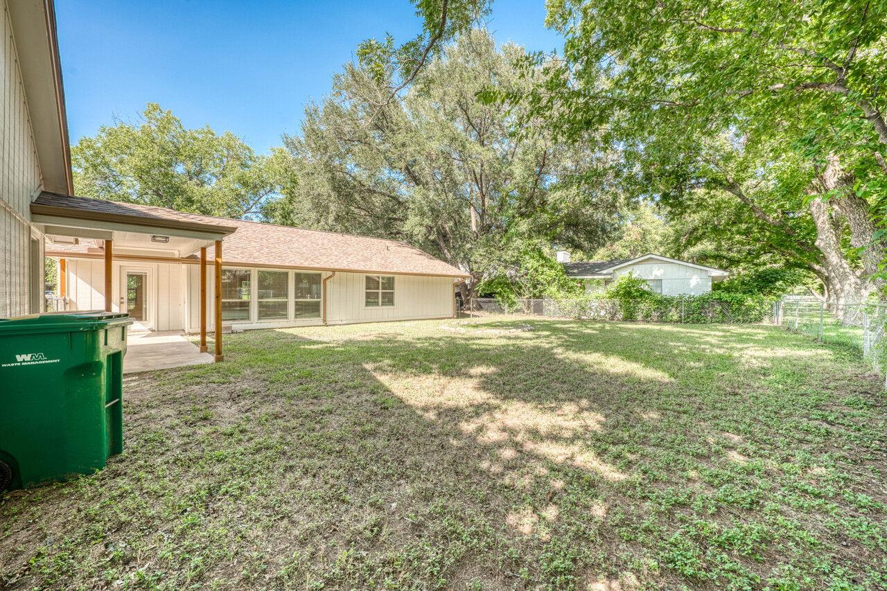319 Columbine ST — photo 5