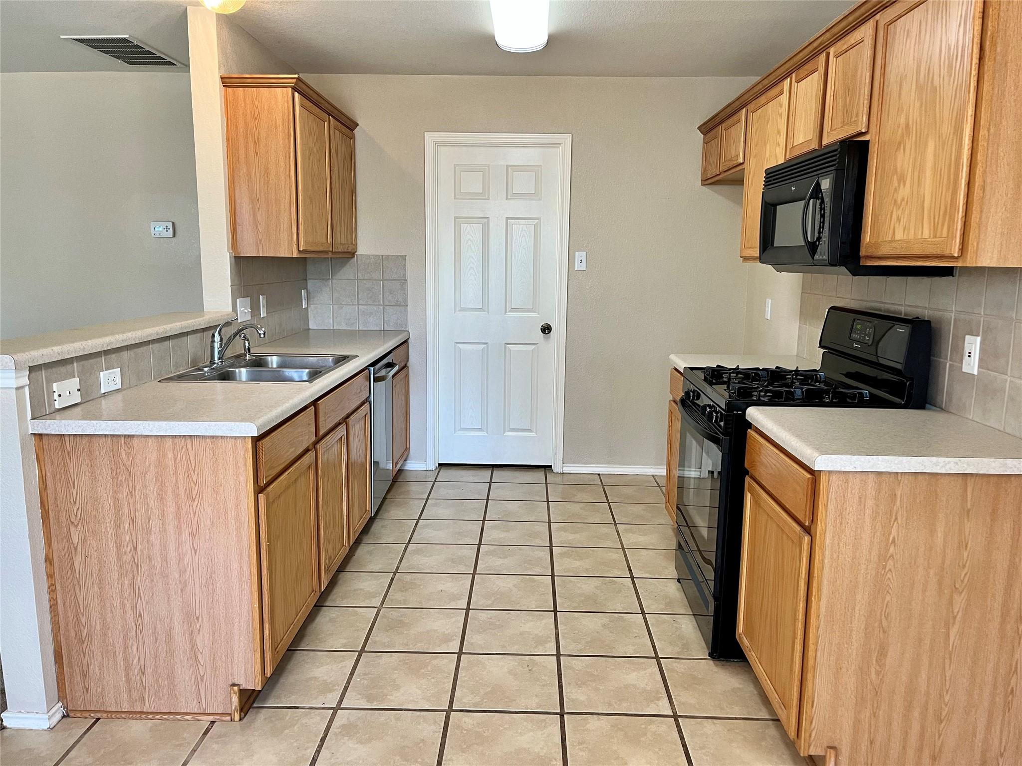 3716 Cap Rock TRL — photo 3