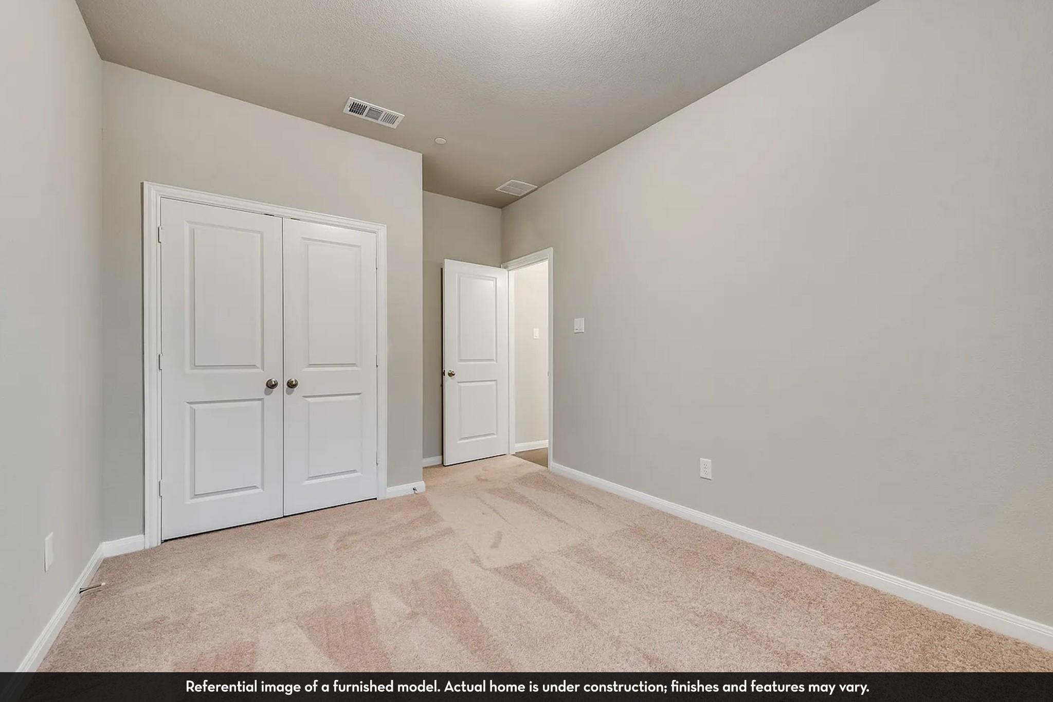 252 Villars DR — photo 4