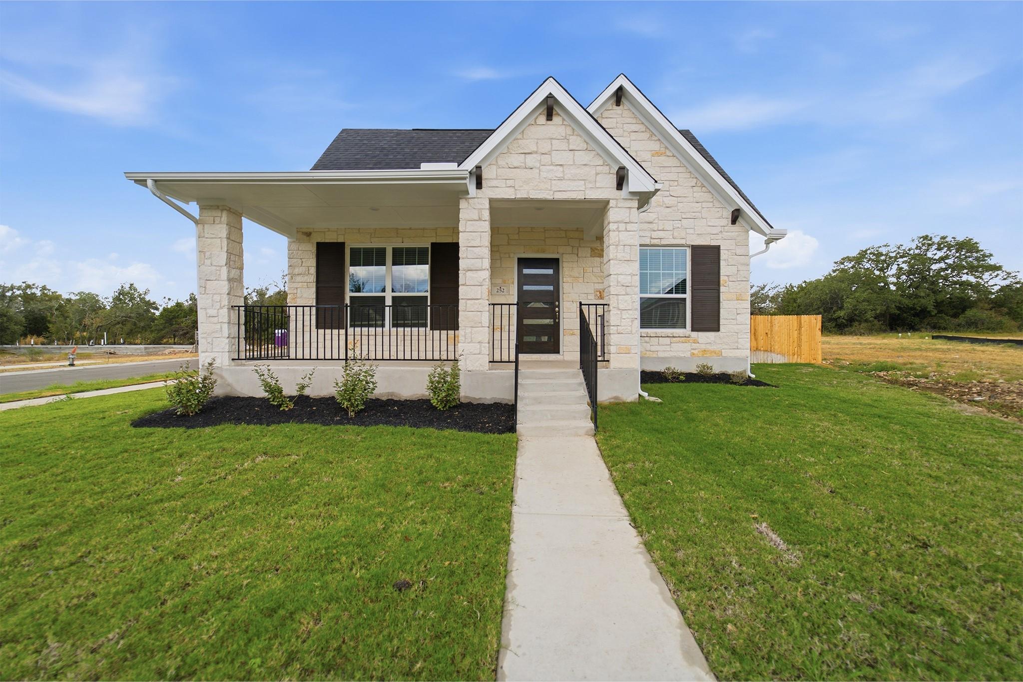 252 Villars DR