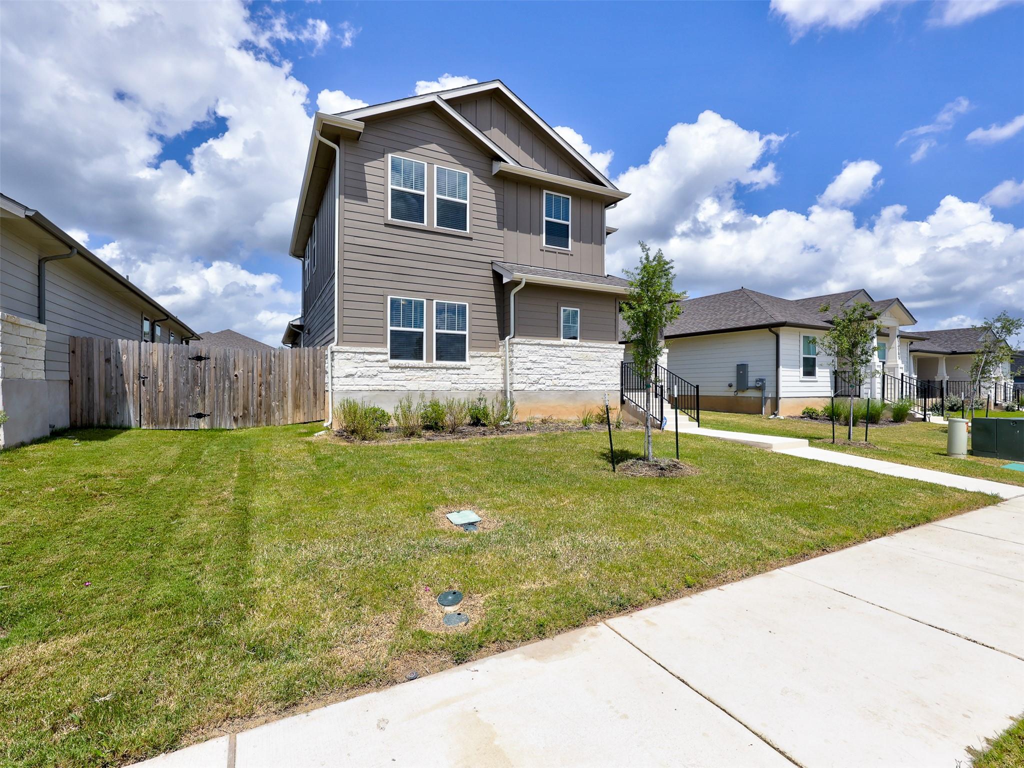 10205 Mager LN — photo 4