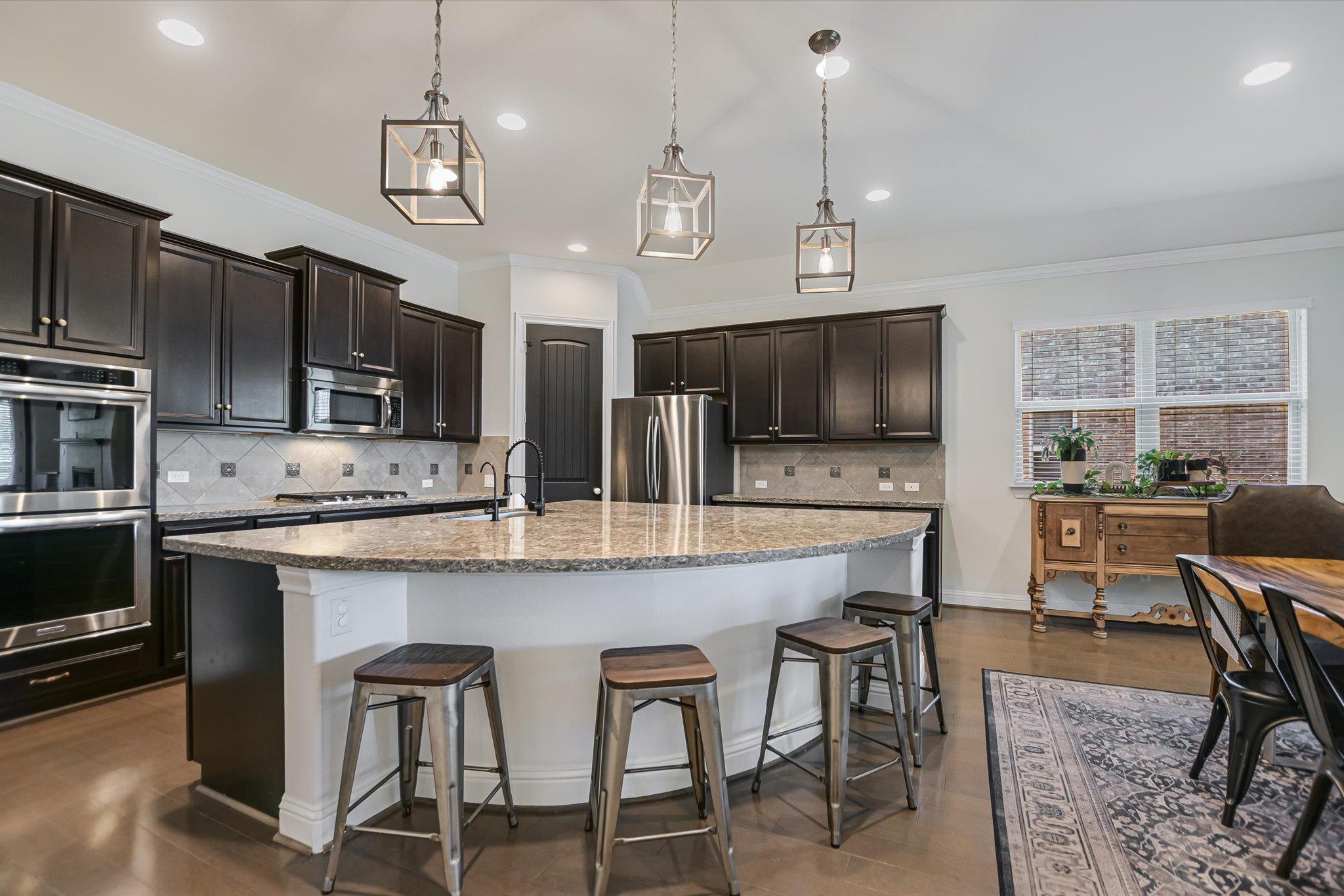 18704 Waltz CT — photo 5