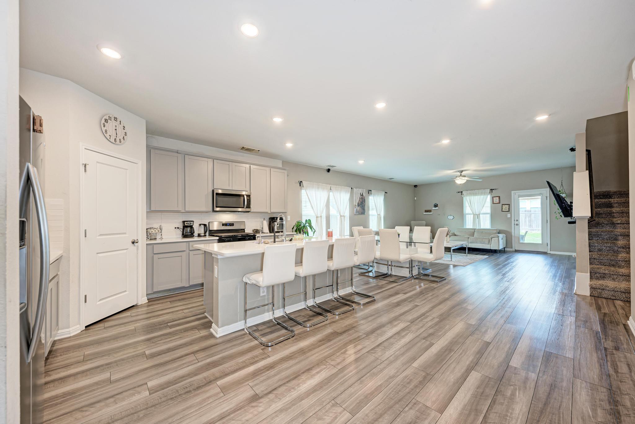 305 Windy Reed RD — photo 5