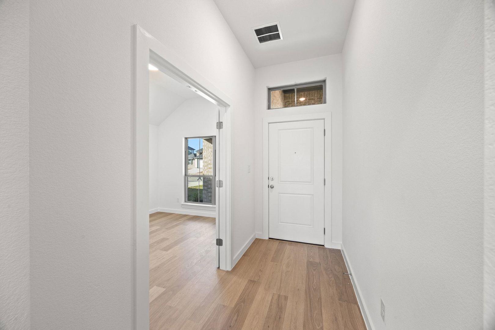 109 Melrose ST — photo 5
