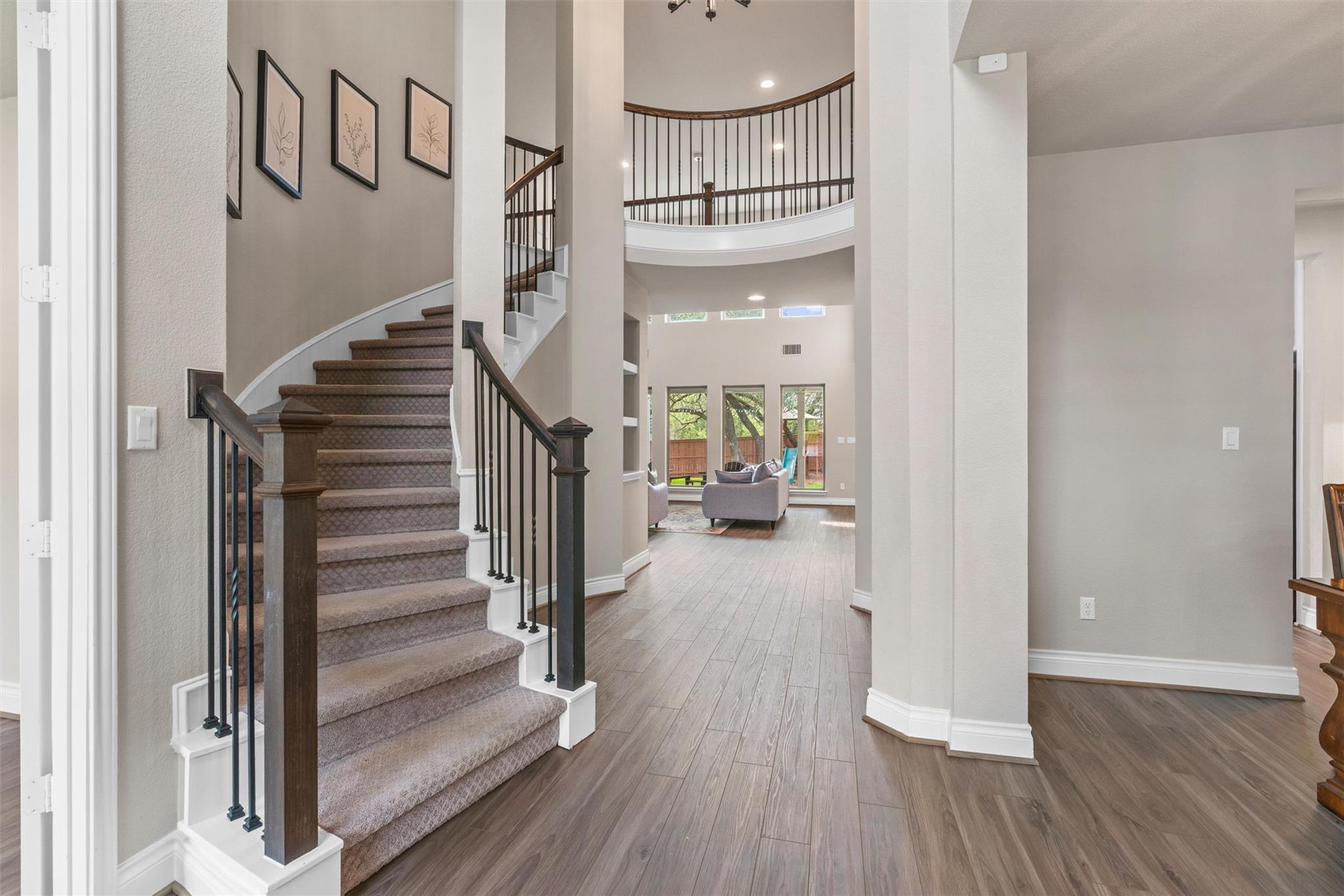 816 Heartleaf DR — photo 4