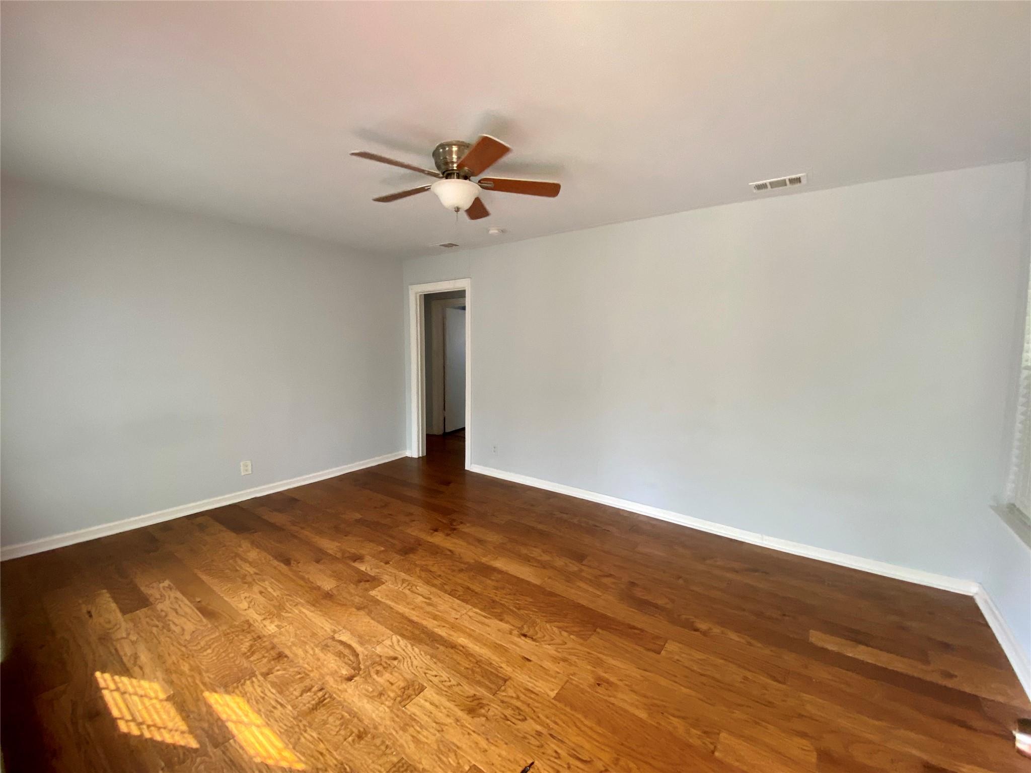 609 Odell ST — photo 3