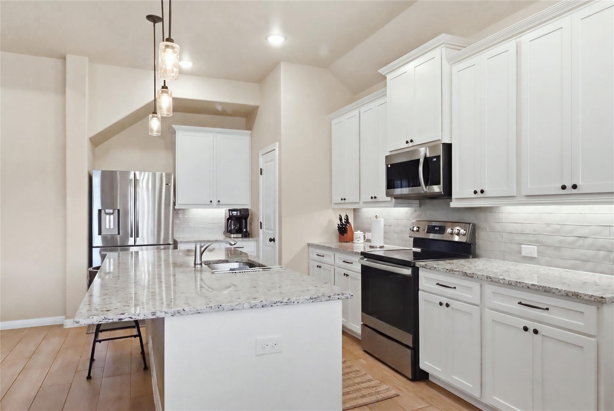 521 Seabiscuit DR — photo 5