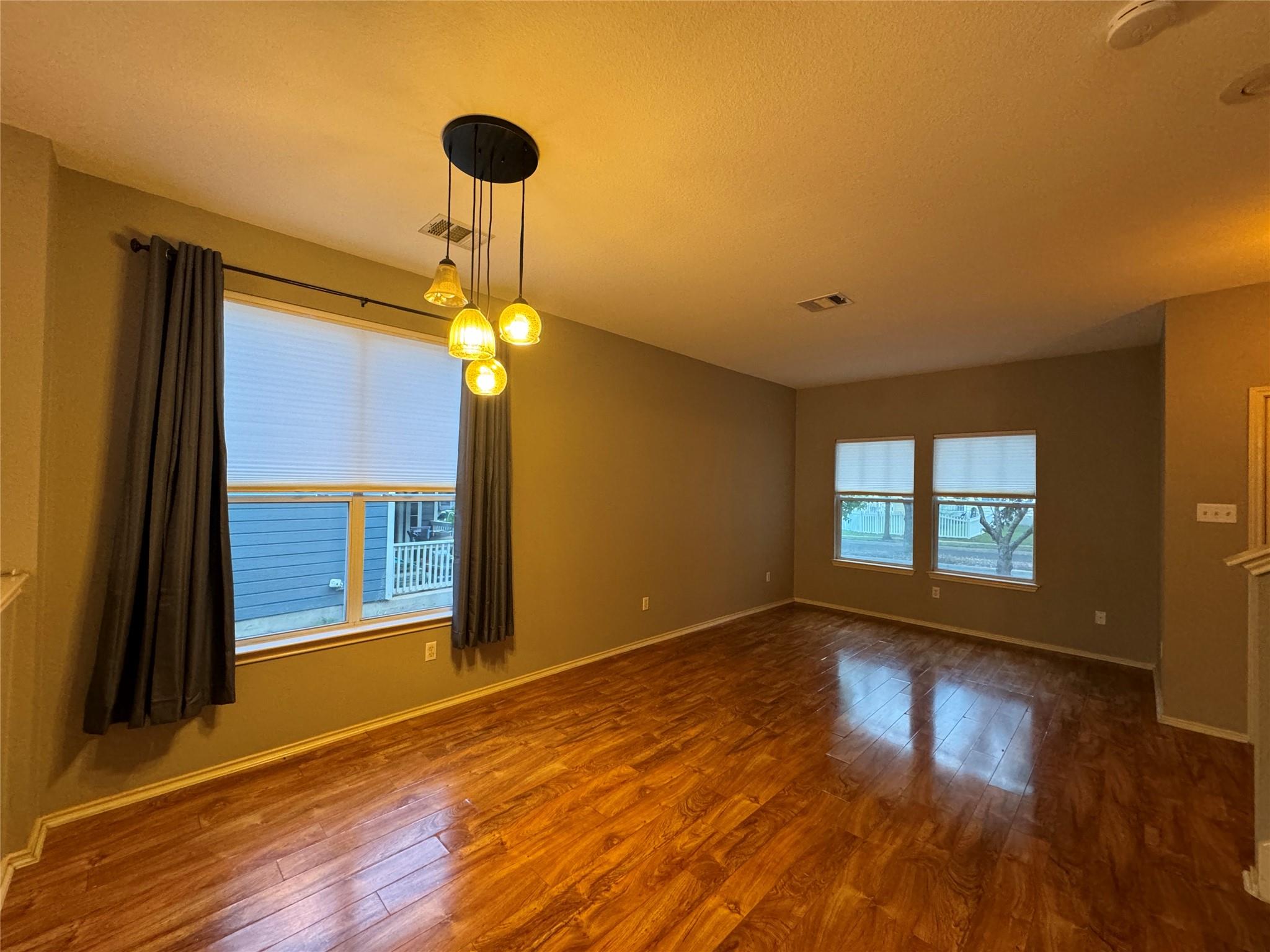 701 Sampson ST — photo 4