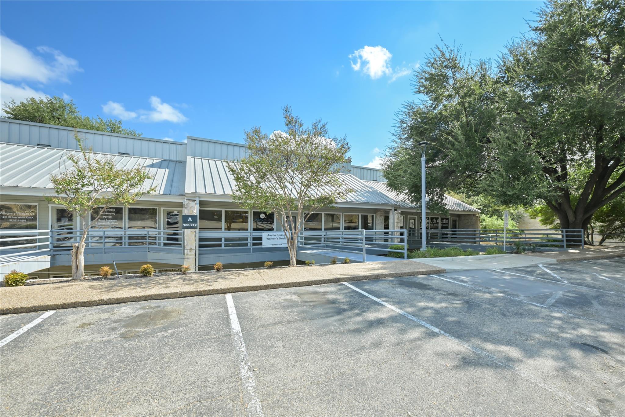 1221 Ben White BLVD #210 — photo 4