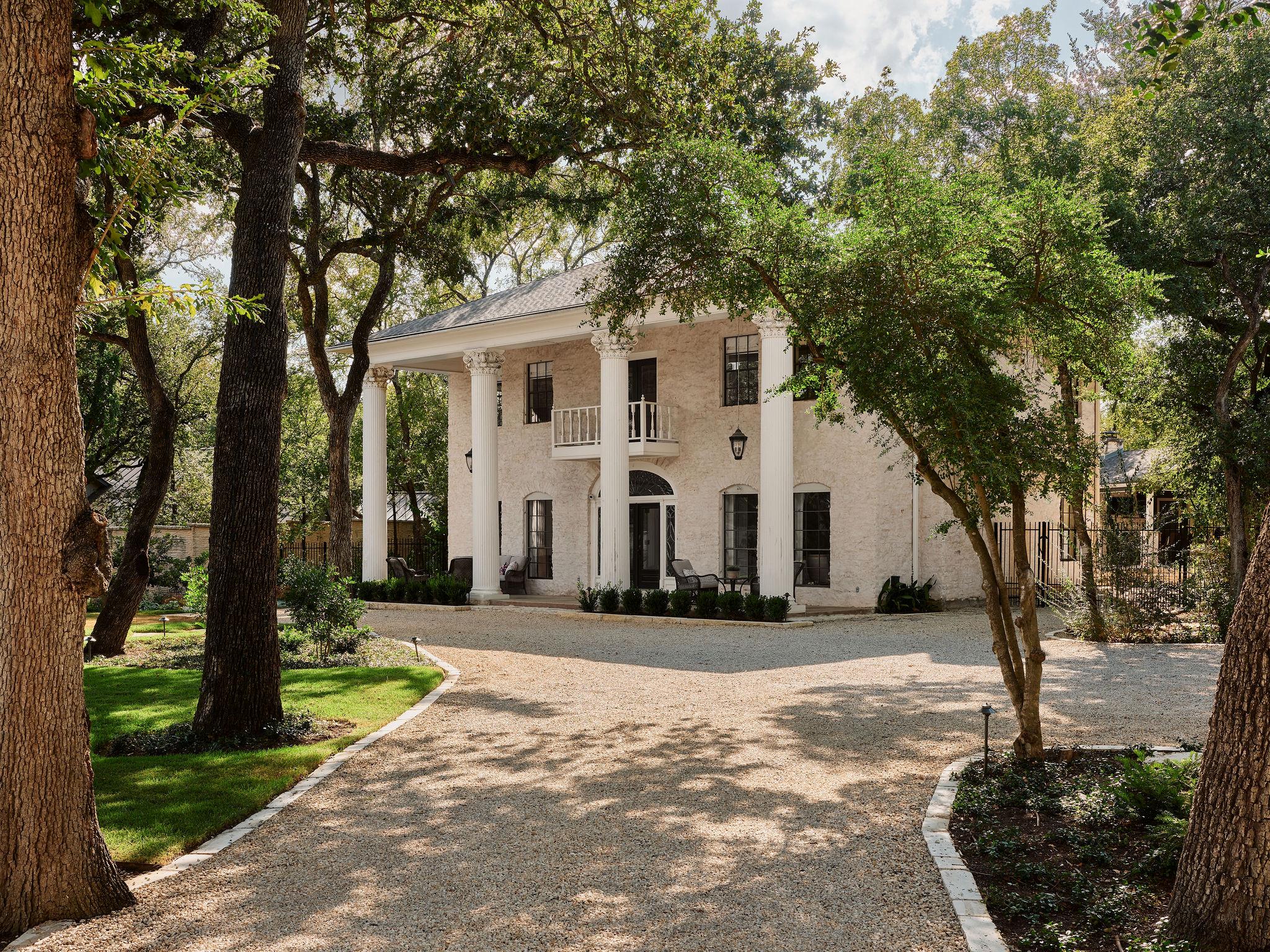 3613 Pinnacle RD