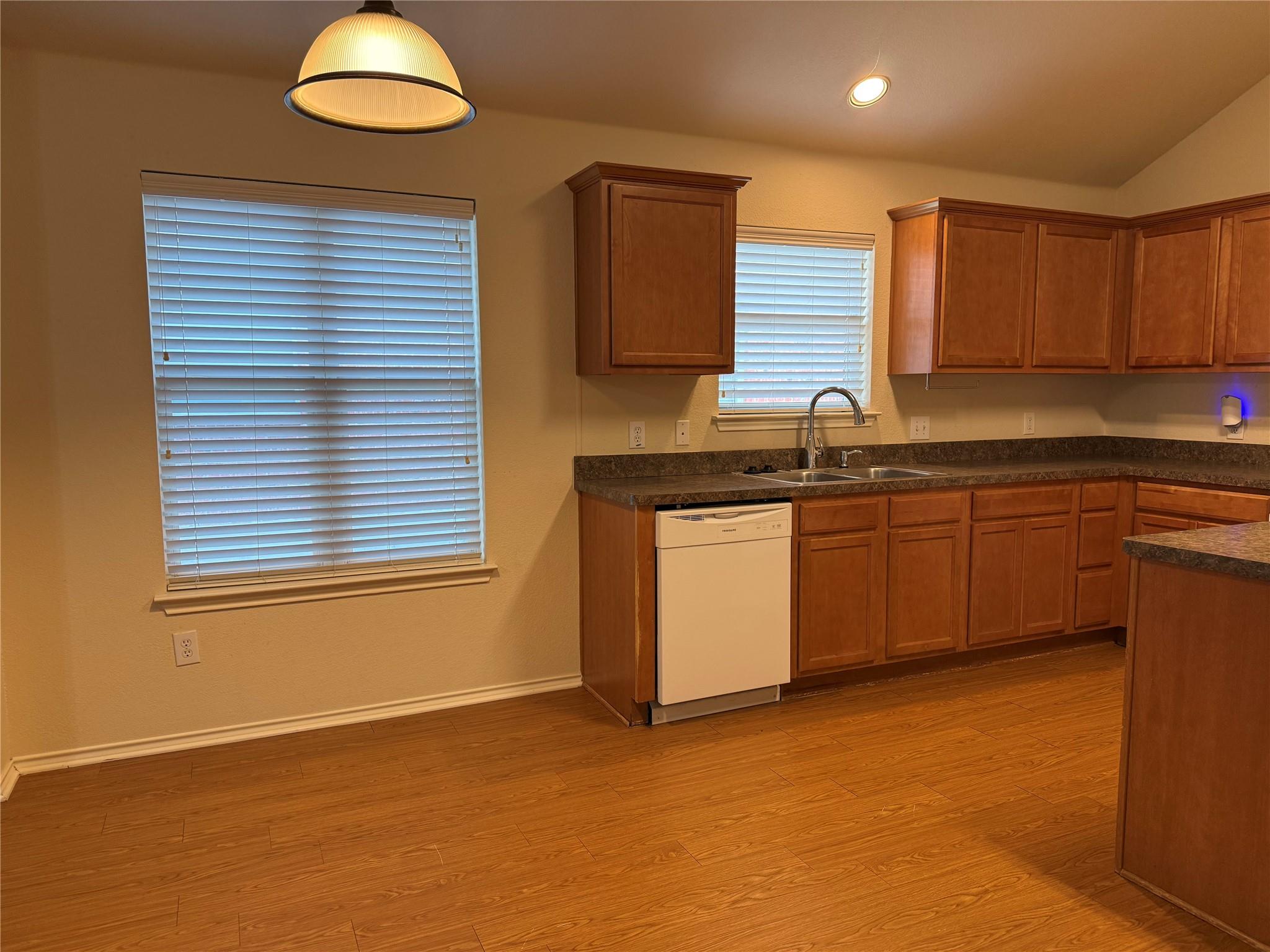 1341 Rainbow Parke DR — photo 5