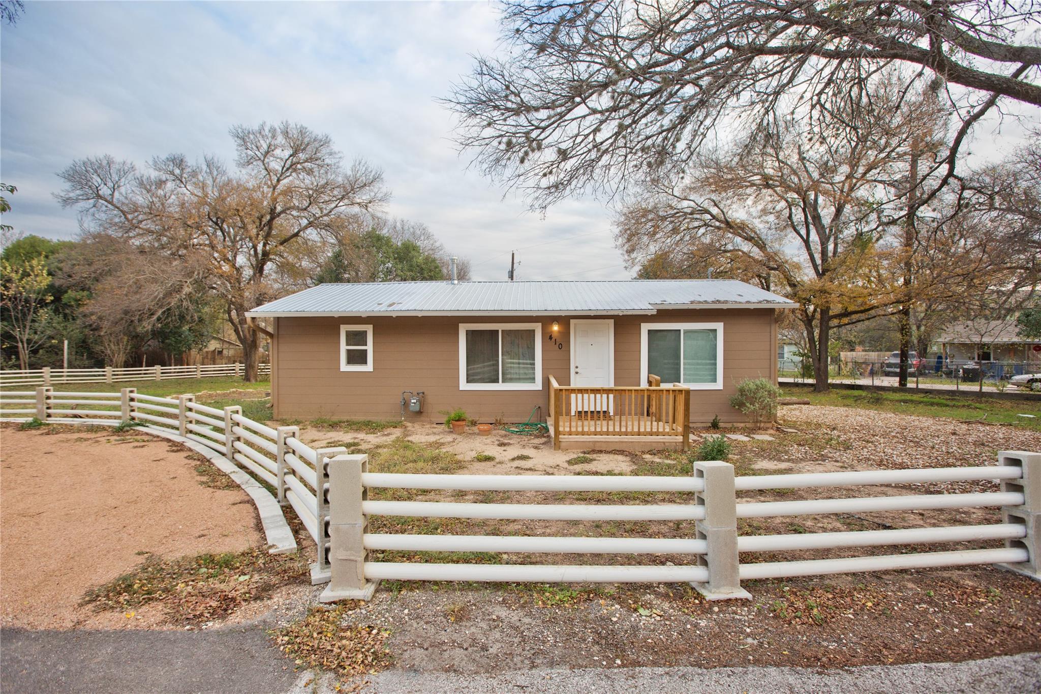 410 Primrose ST — photo 3