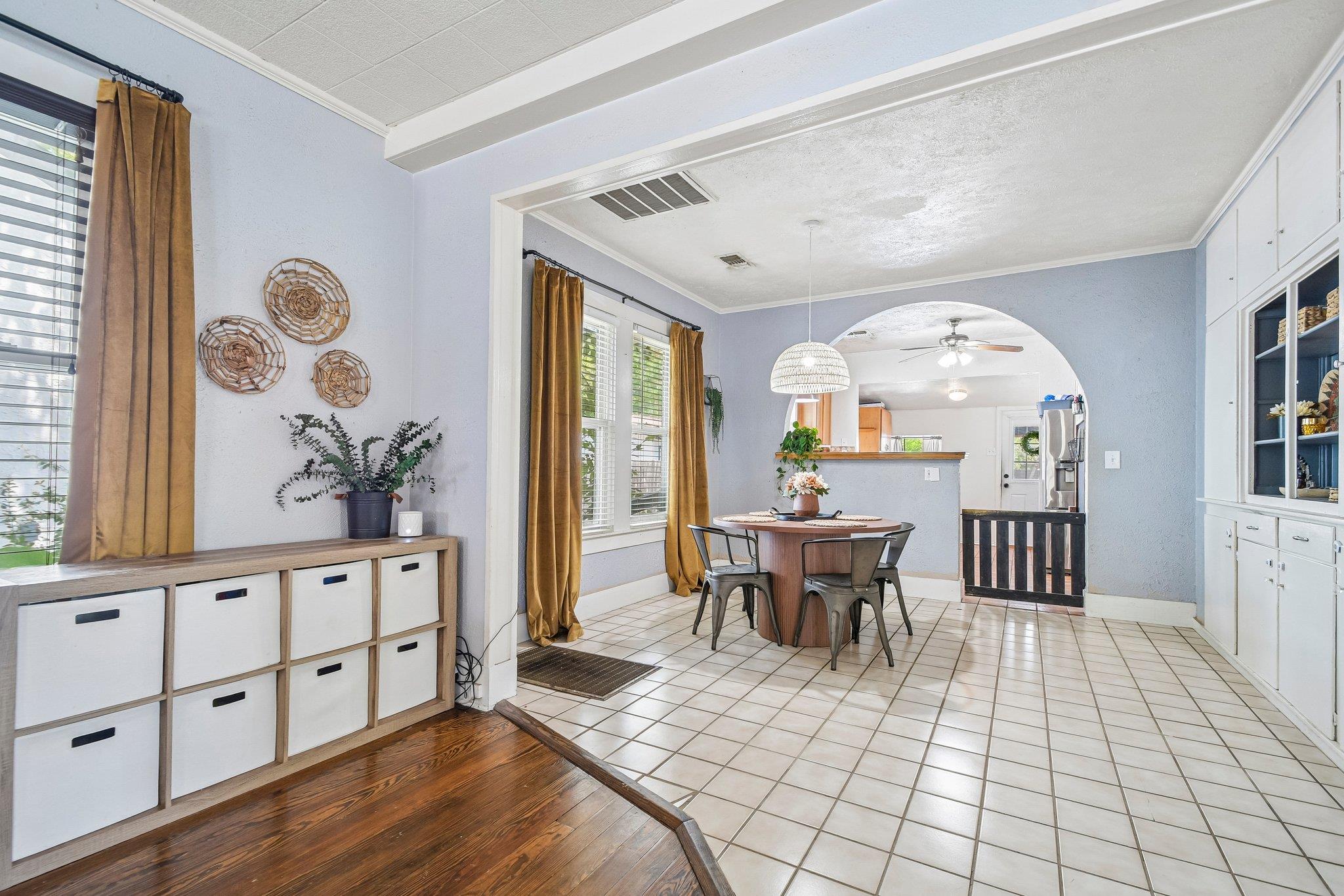 802 Hudgins ST — photo 4
