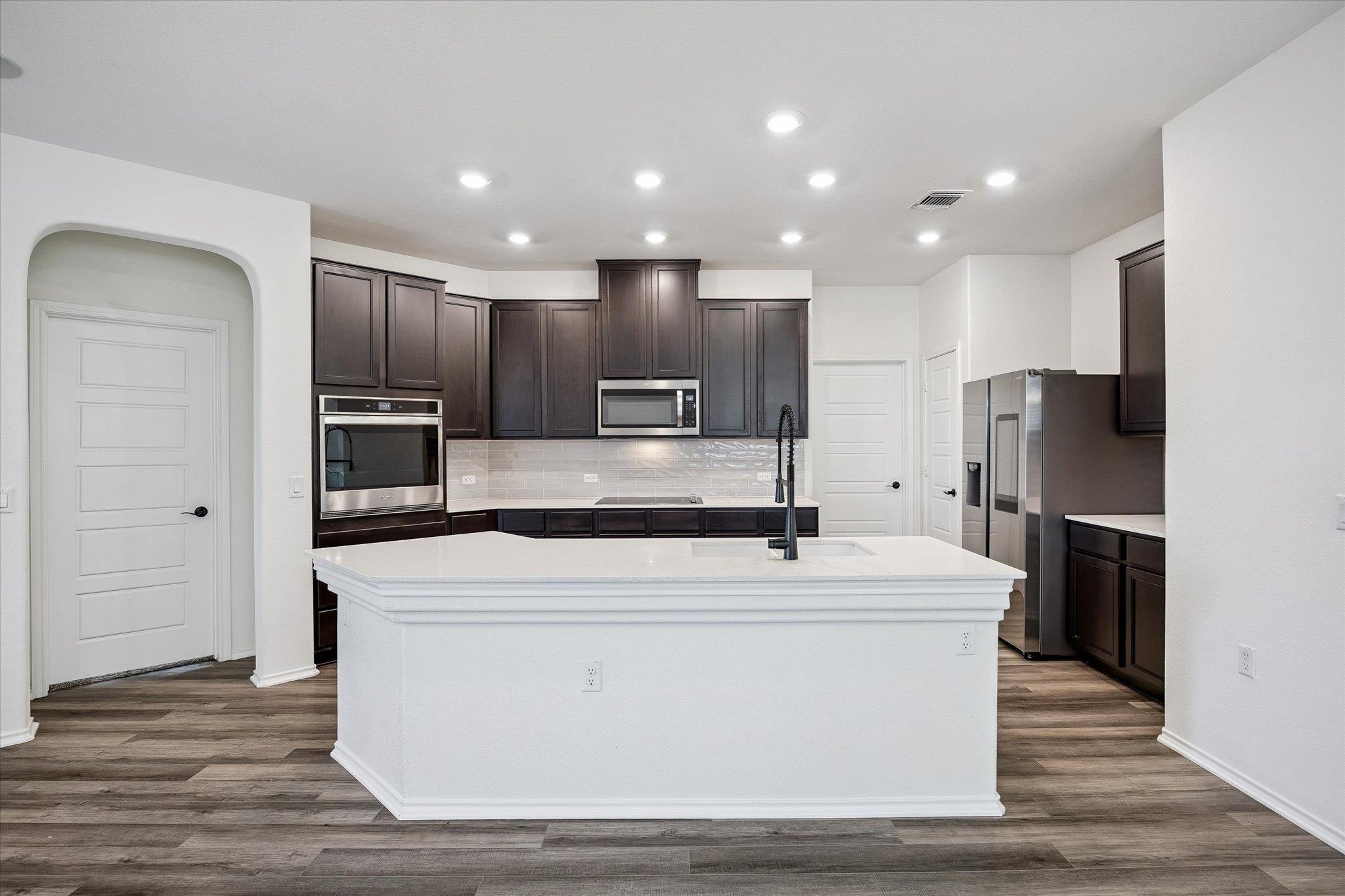 4701 Colmar DR — photo 5