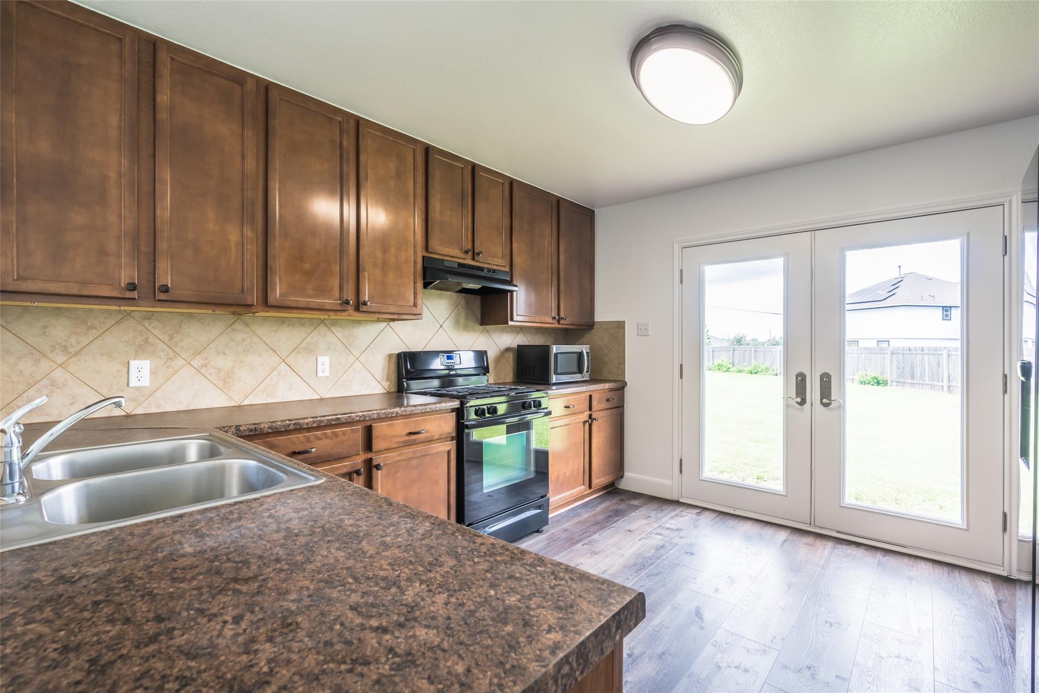 1013 Ranchero RD — photo 3