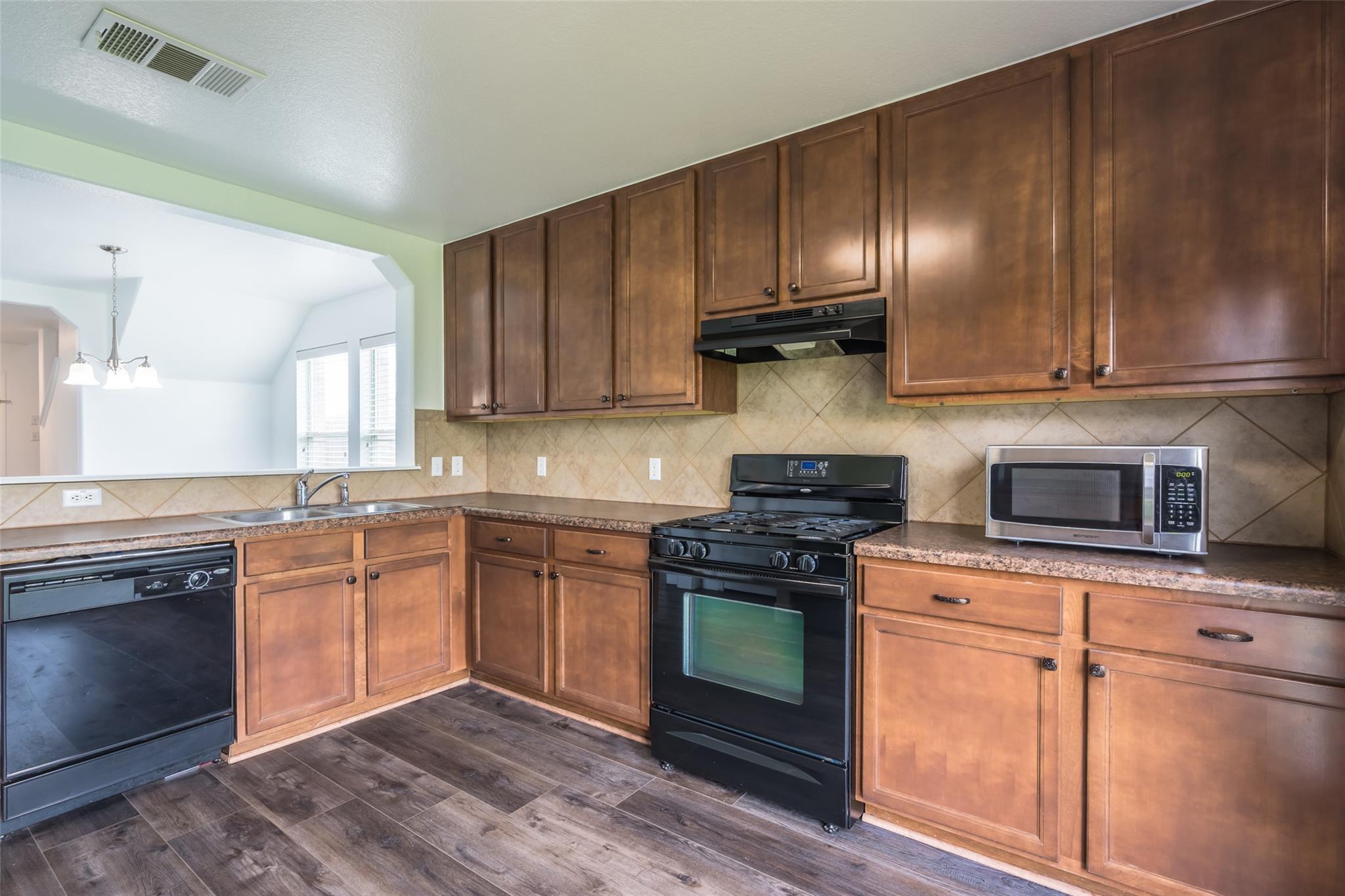 1013 Ranchero RD — photo 4
