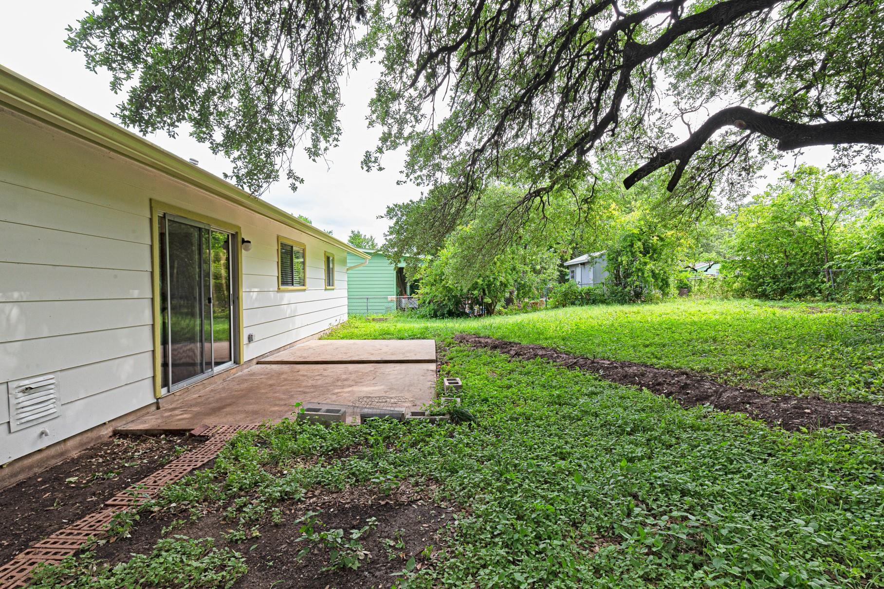 5905 Cedardale DR — photo 3