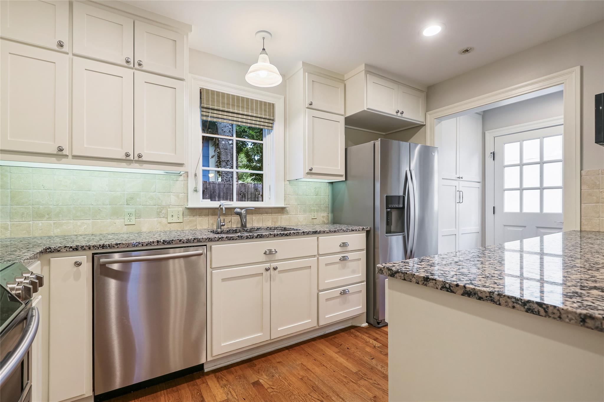 3103 Glenview Ave — photo 4