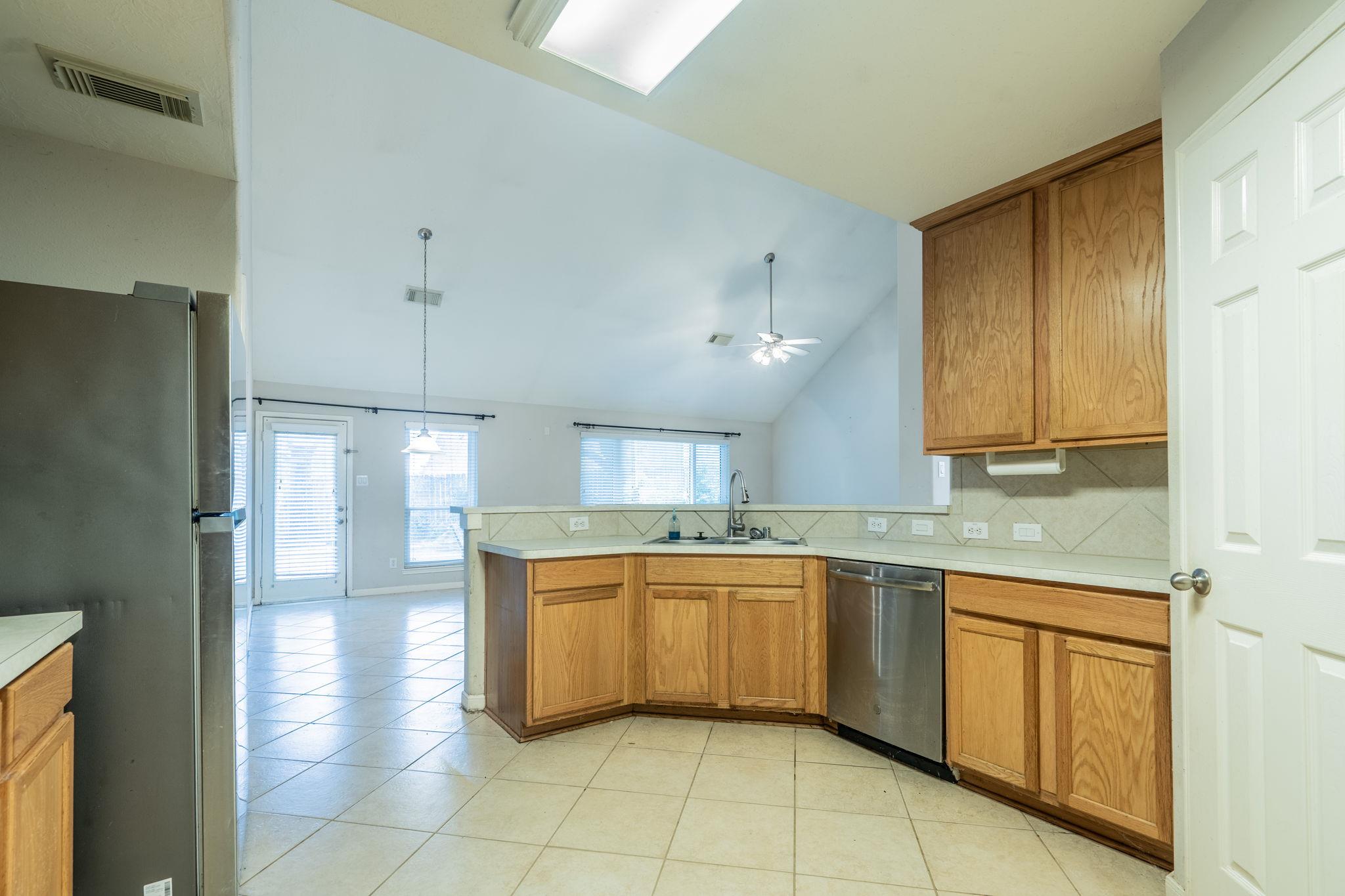2542 Golden Fork DR — photo 3