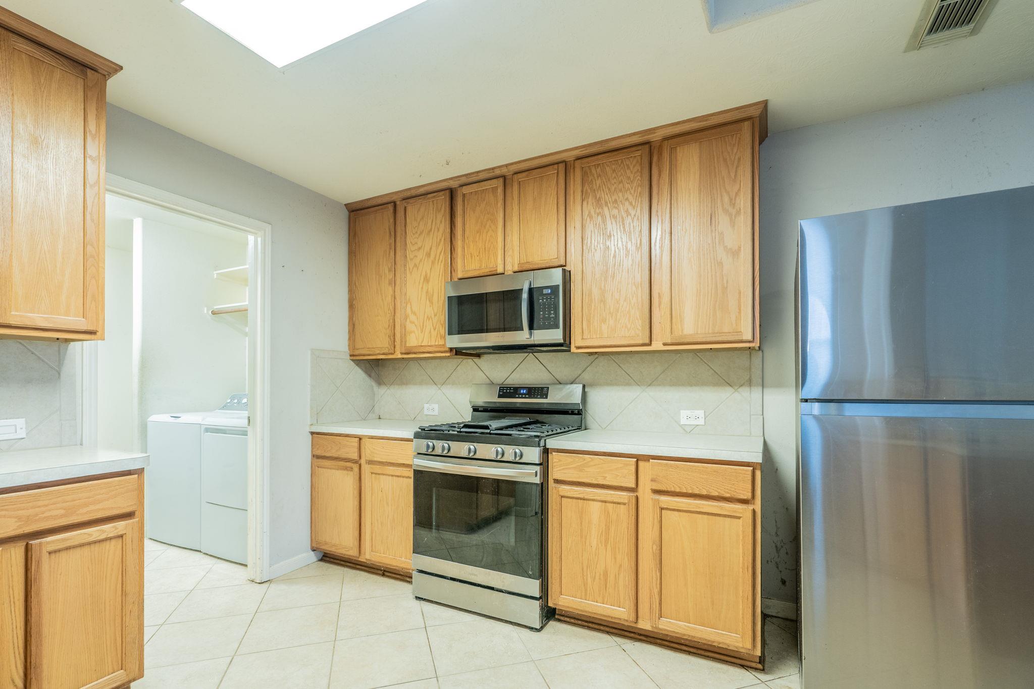2542 Golden Fork DR — photo 4
