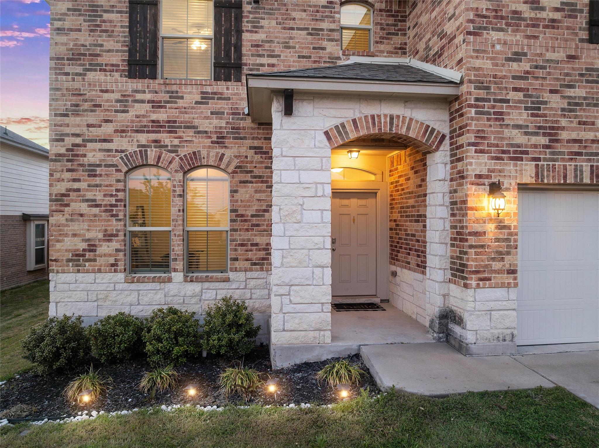 6113 Lavaca DR — photo 3