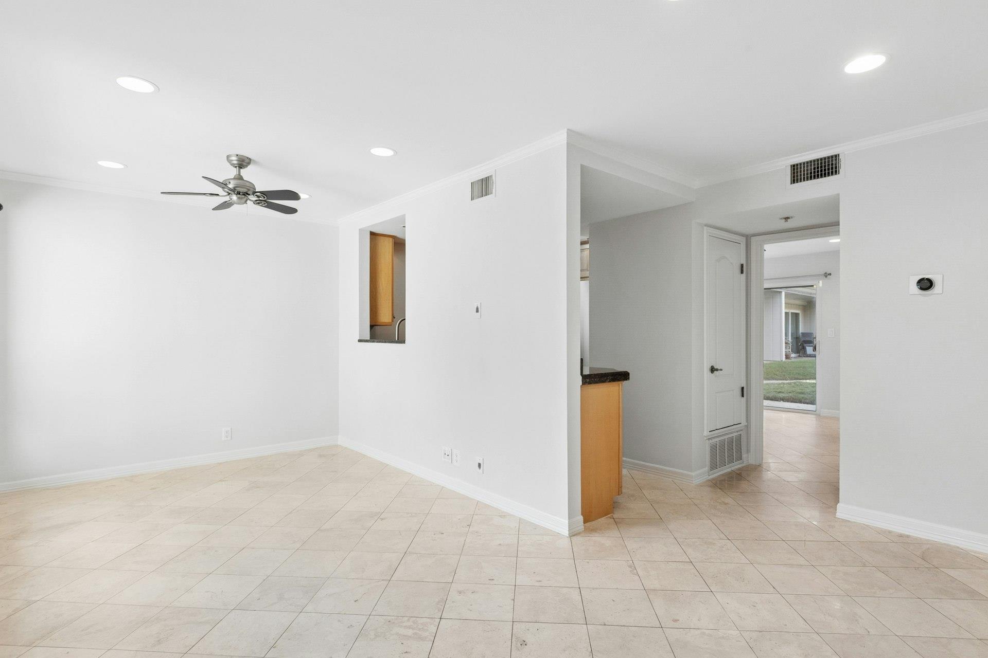 500 Riverside DR #114 — photo 3