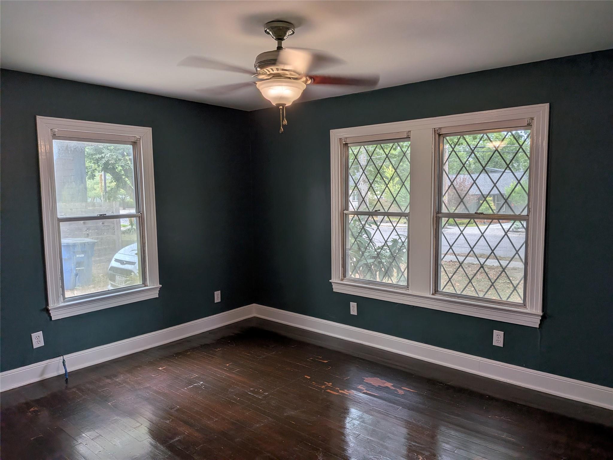 1006 Brentwood ST — photo 5