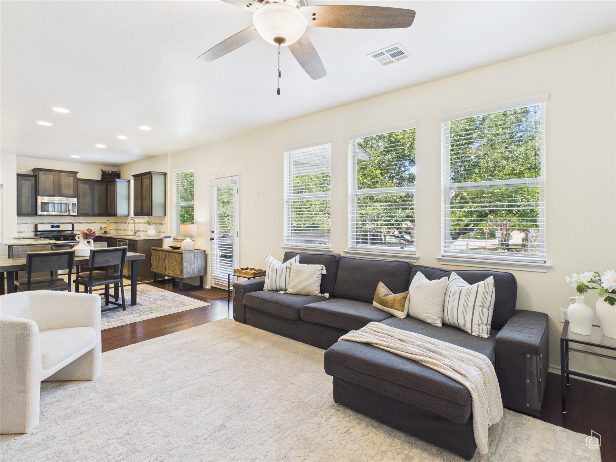 9204 Sawyer Fay LN — photo 3
