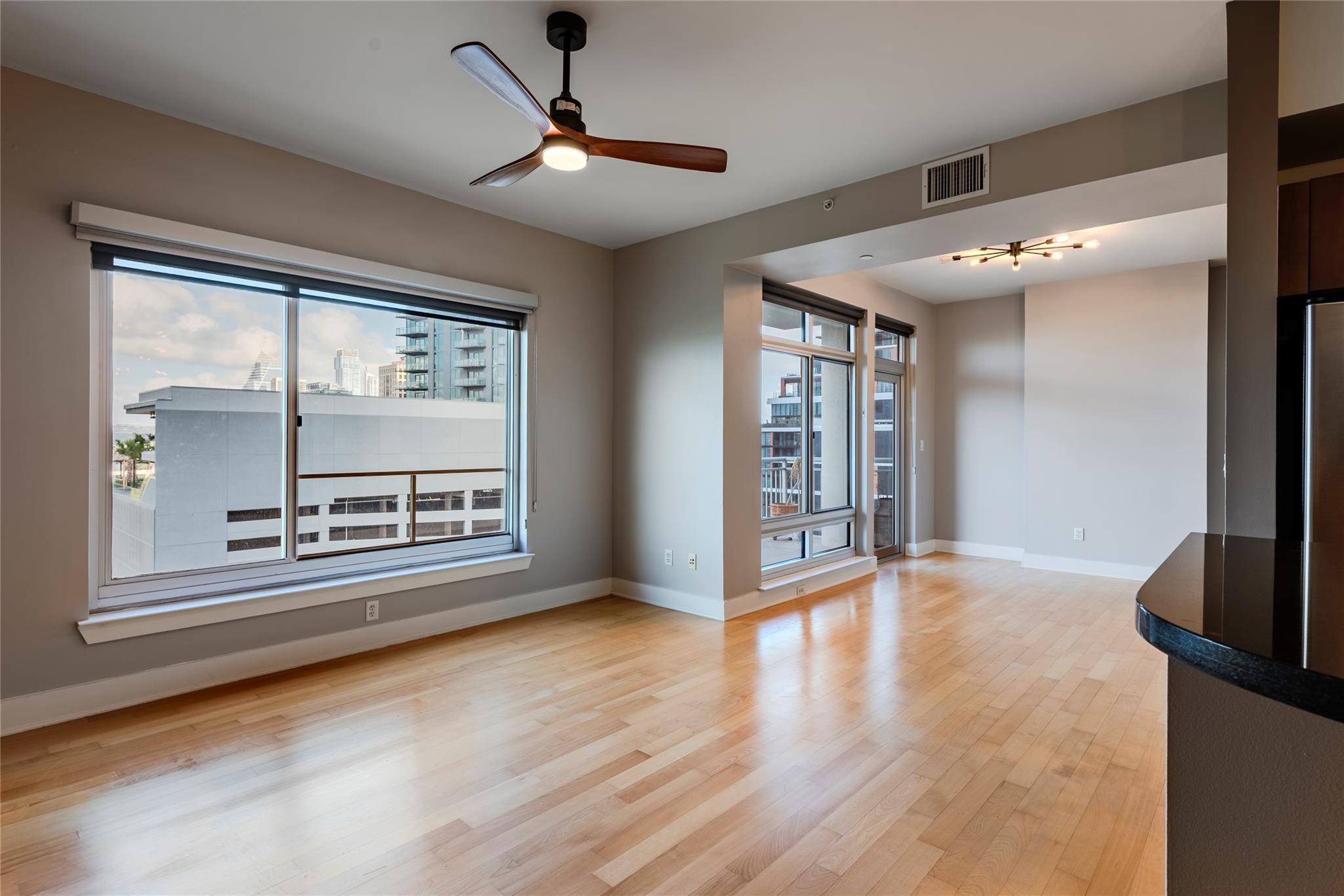 603 Davis ST #1201 — photo 3